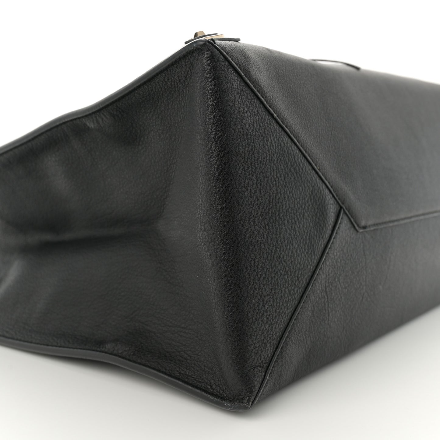 Grained Calfskin Silver Metallic Edge Hardware Papier A4 Tote Black