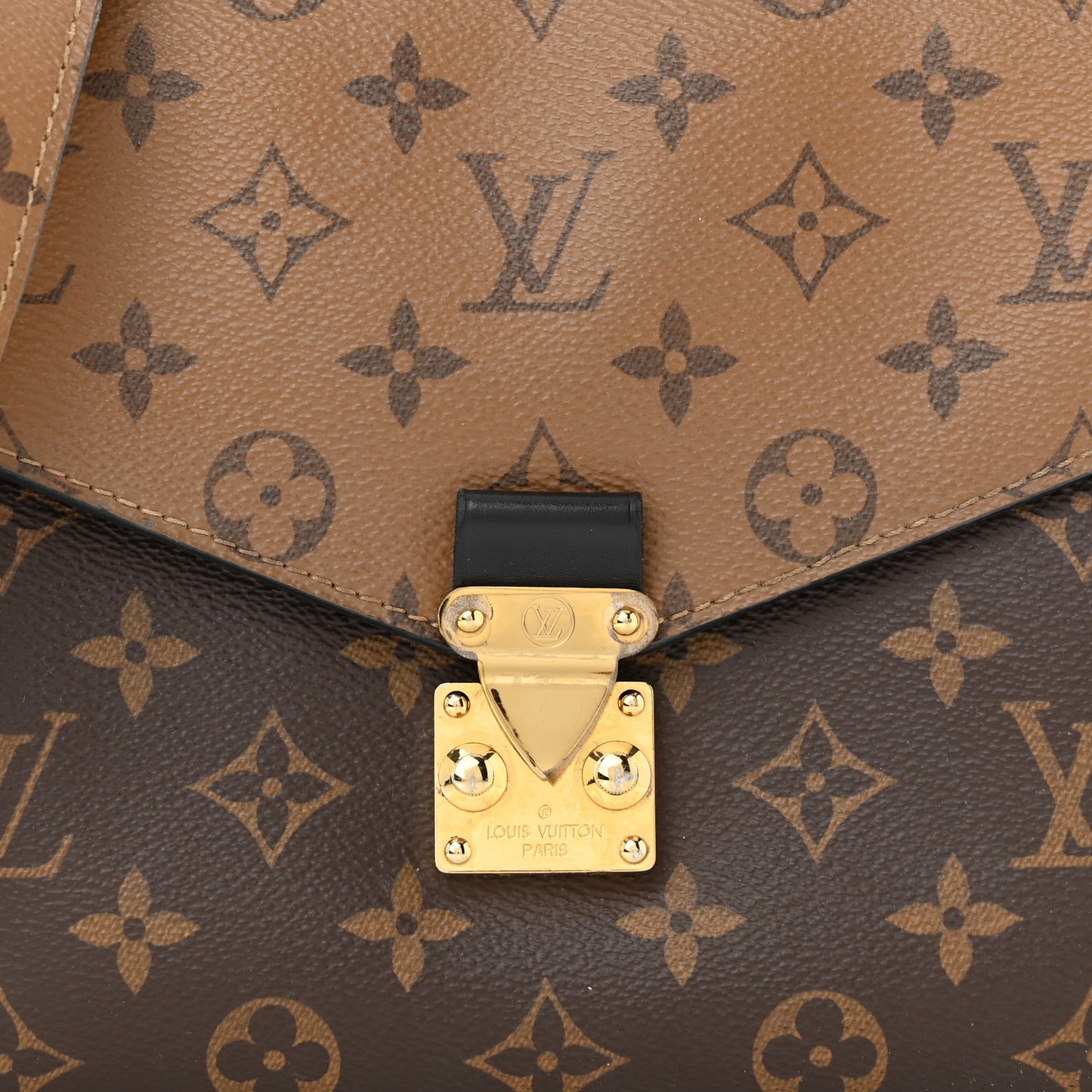Reverse Monogram Pochette Metis