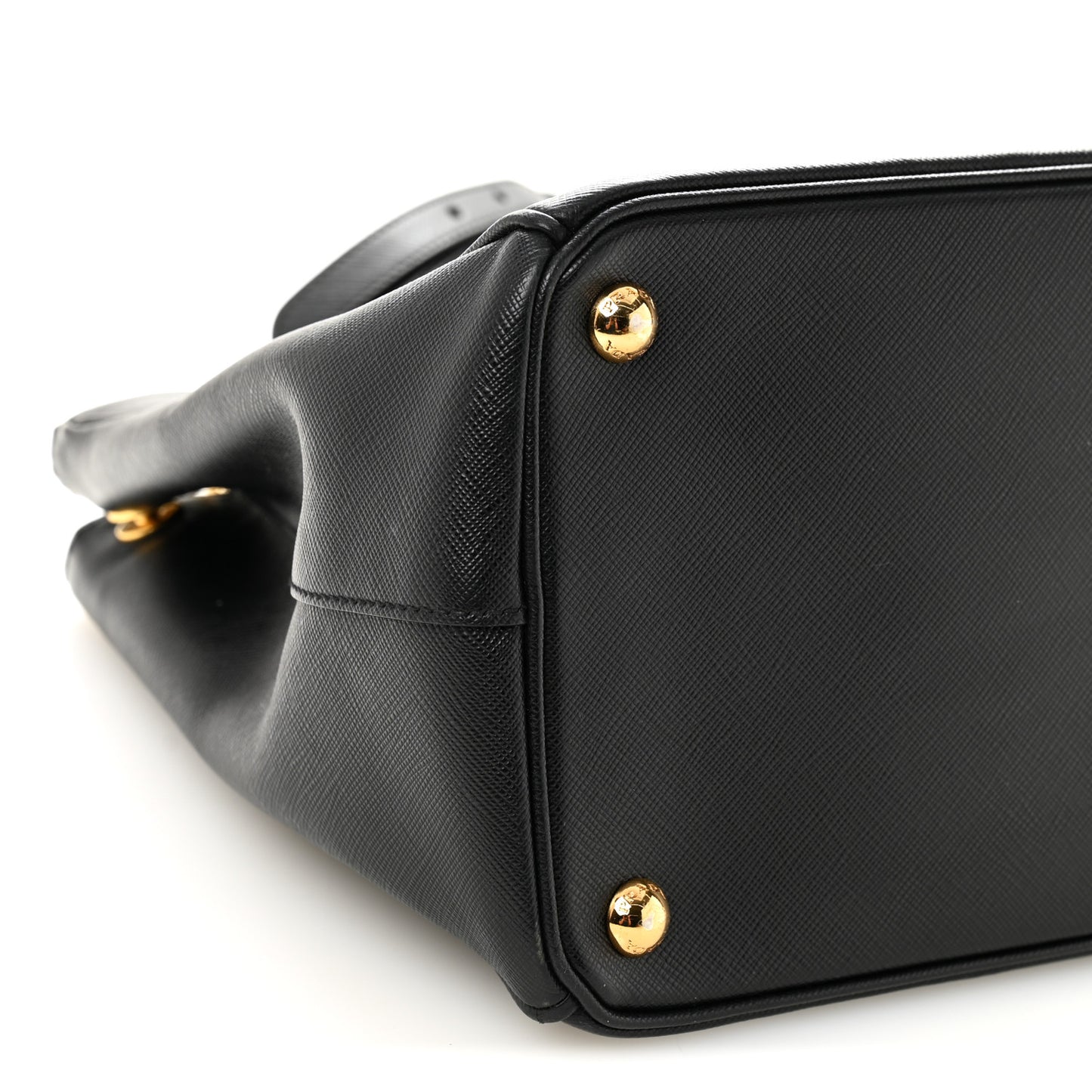 Saffiano Medium Galleria Double Zip Tote Black