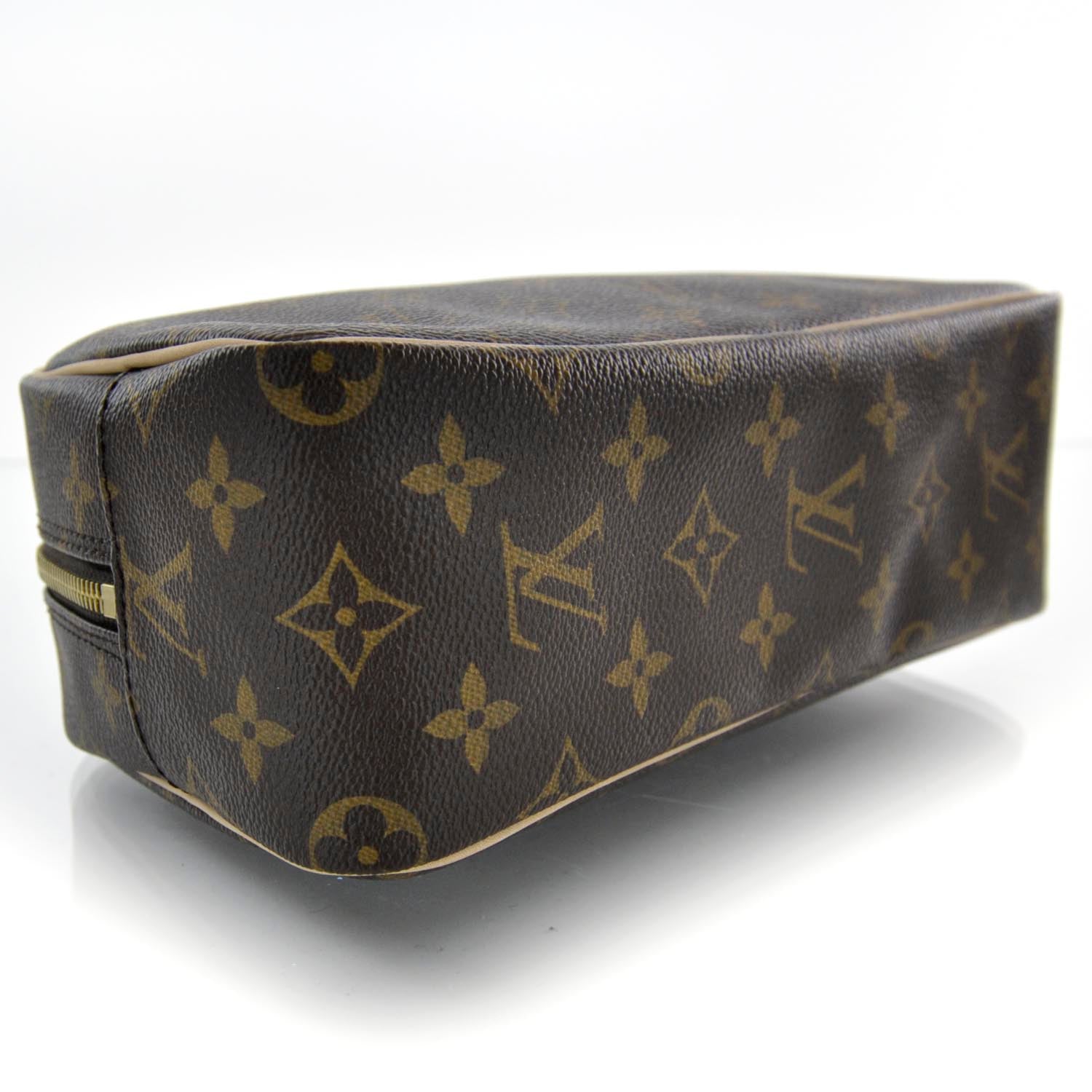 Louis Vuitton Monogram Toiletry Bag 25 3 of 7
