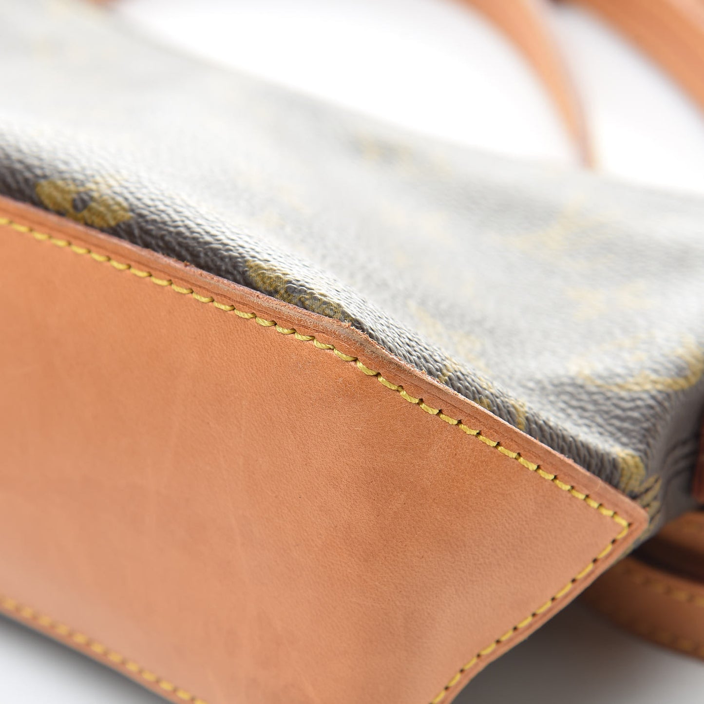 Monogram Trotteur