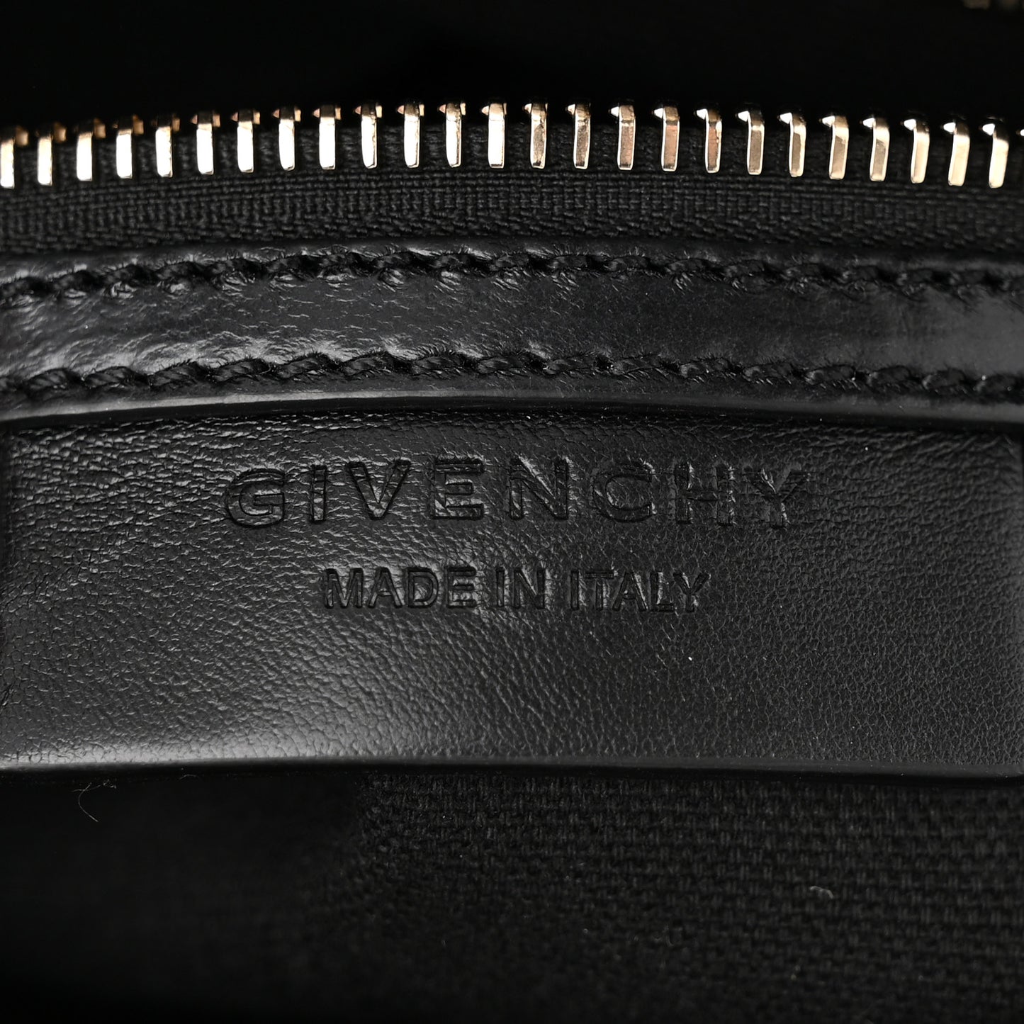Calfskin Crocodile Embossed Mini Antigona Black