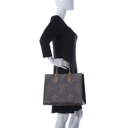Louis Vuitton Reverse Monogram Giant Onthego MM 2 of 10