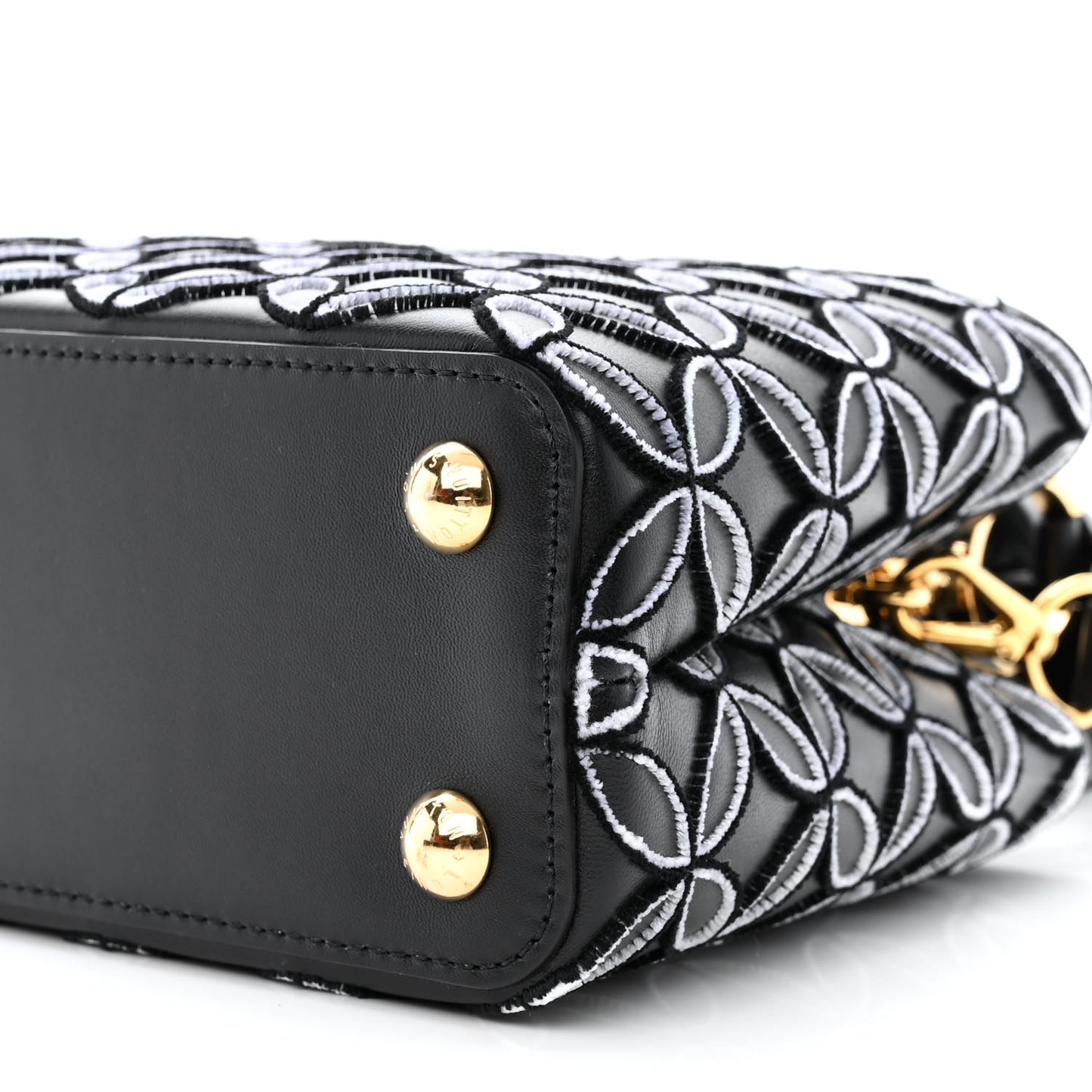 Tufted Lambskin Capucines BB Black