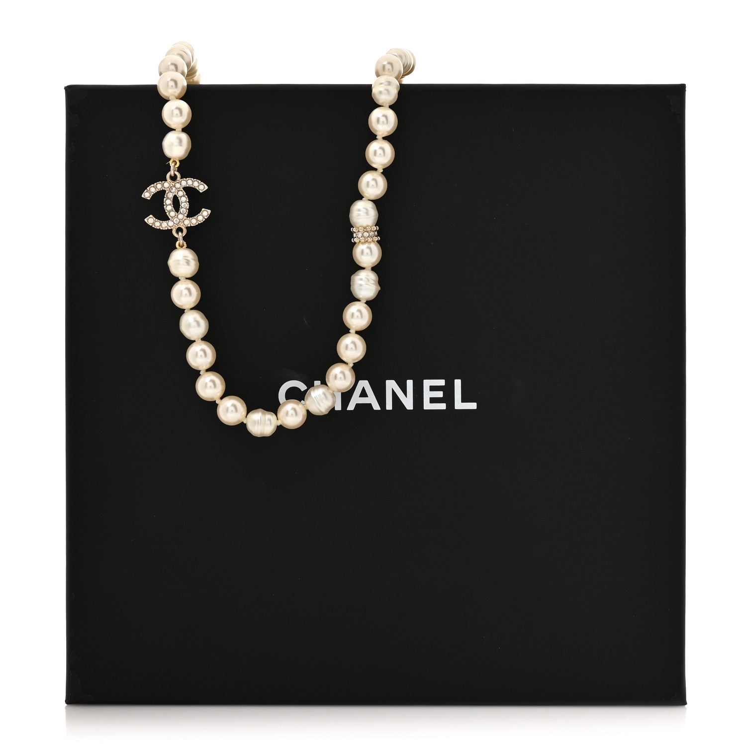 Chanel Pearl Crystal CC Short Necklace Gold White 5 of 5