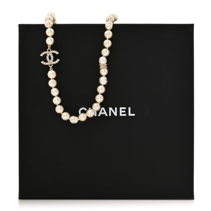 Chanel Pearl Crystal CC Short Necklace Gold White 5 of 5