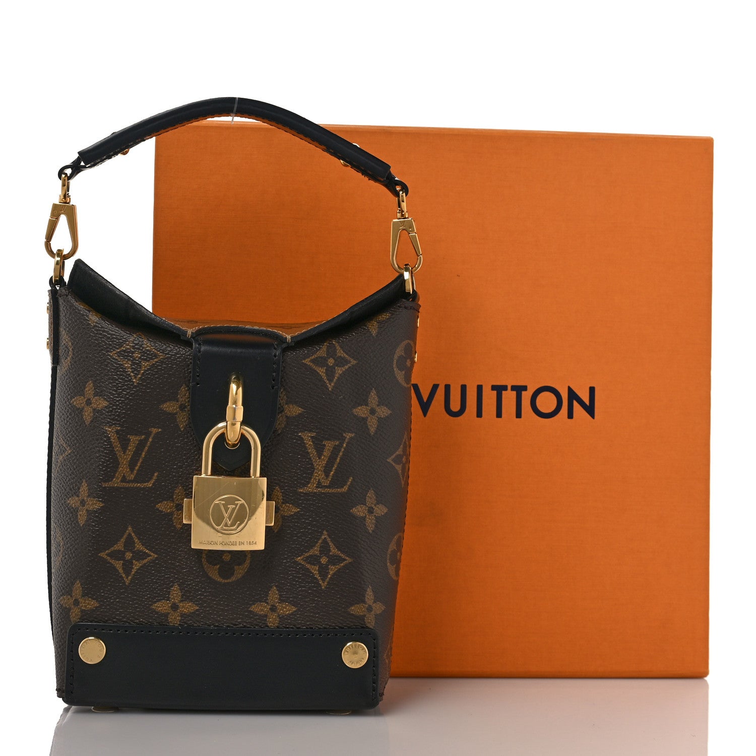Louis Vuitton Reverse Monogram Bento Box 8 of 8