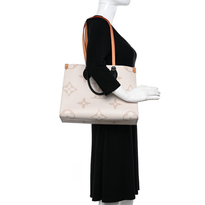 Louis Vuitton Monogram Dune Giant Onthego MM 2 of 13