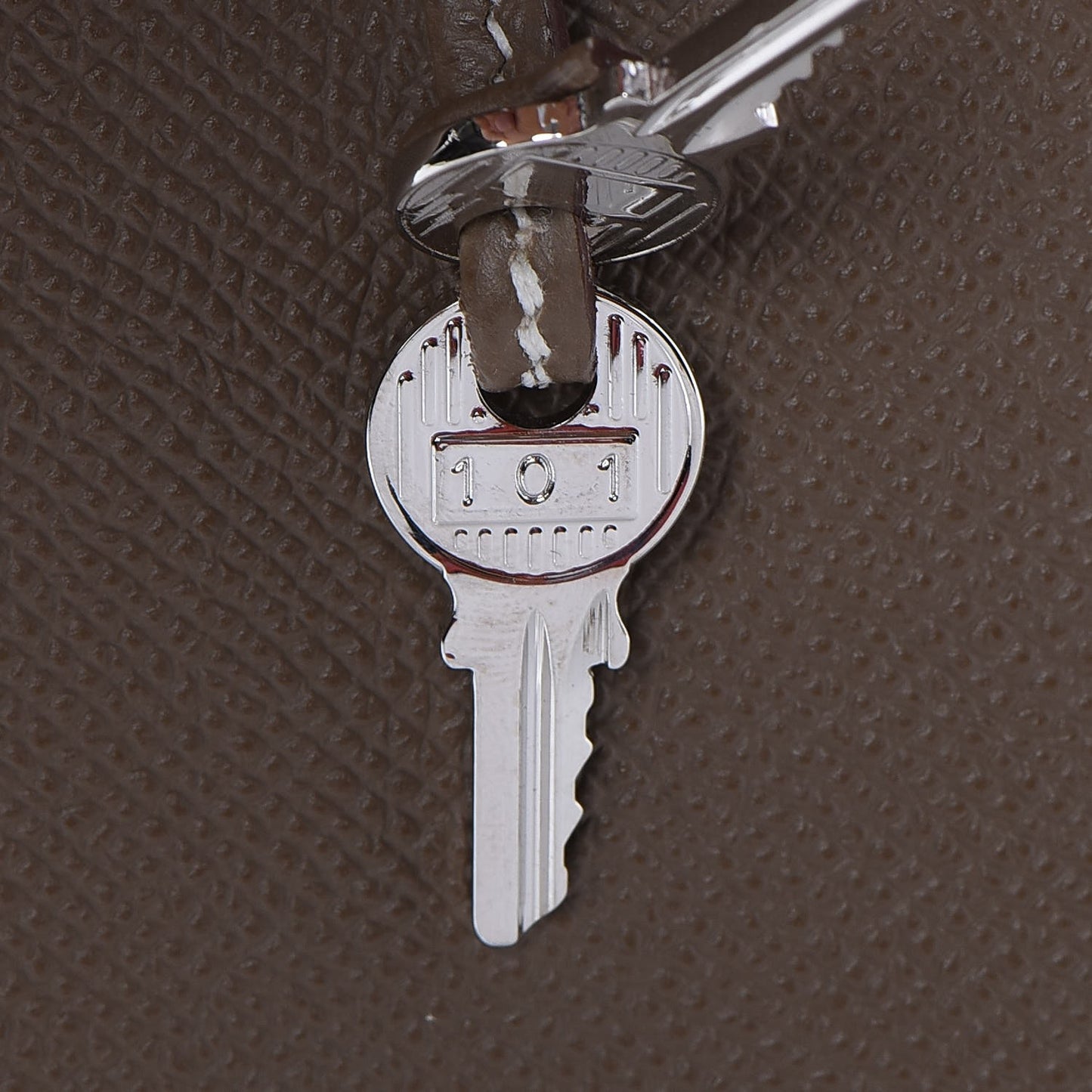 Epsom Kelly Sellier 35 Etoupe