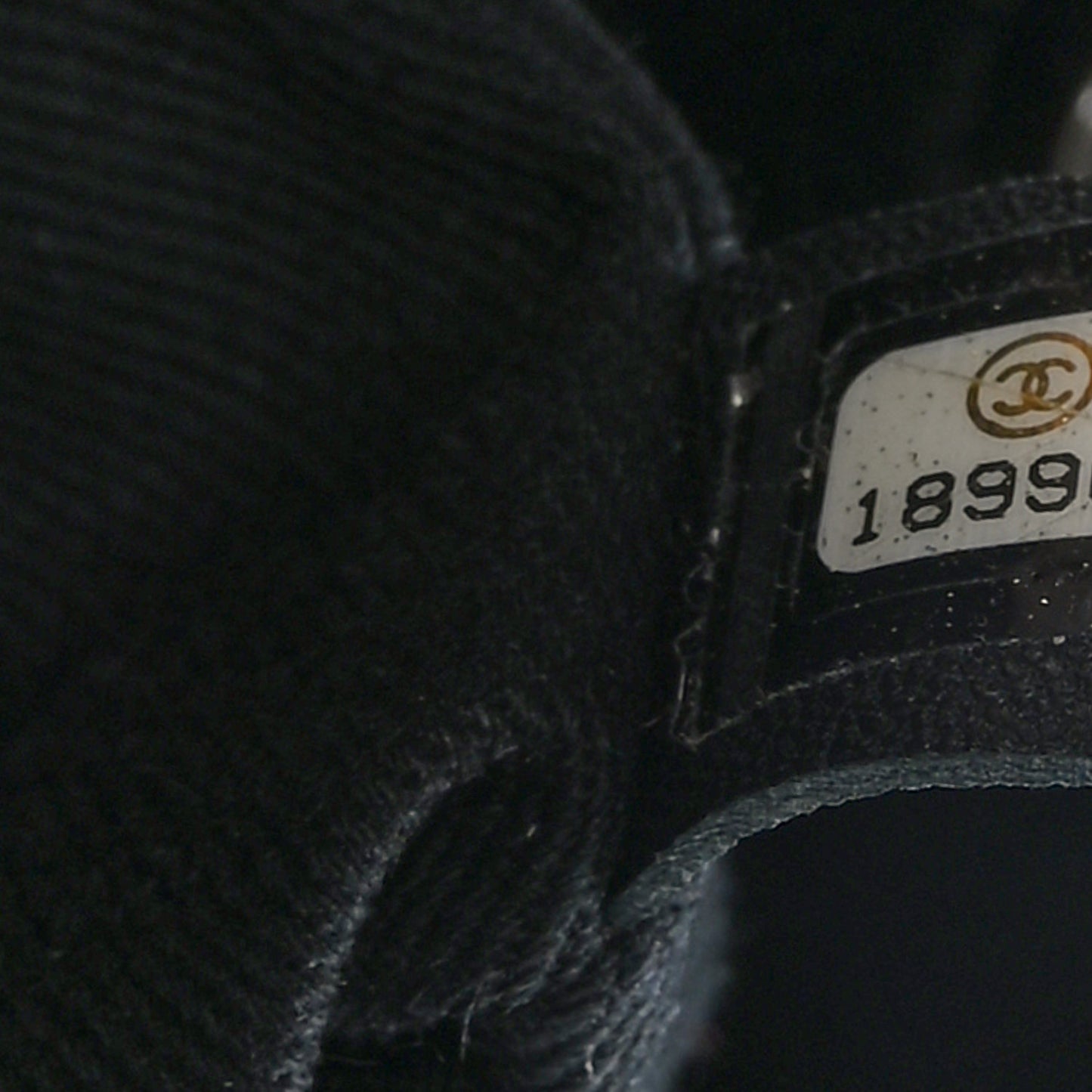 Caviar Quilted CC Timeless Soft Tote Black