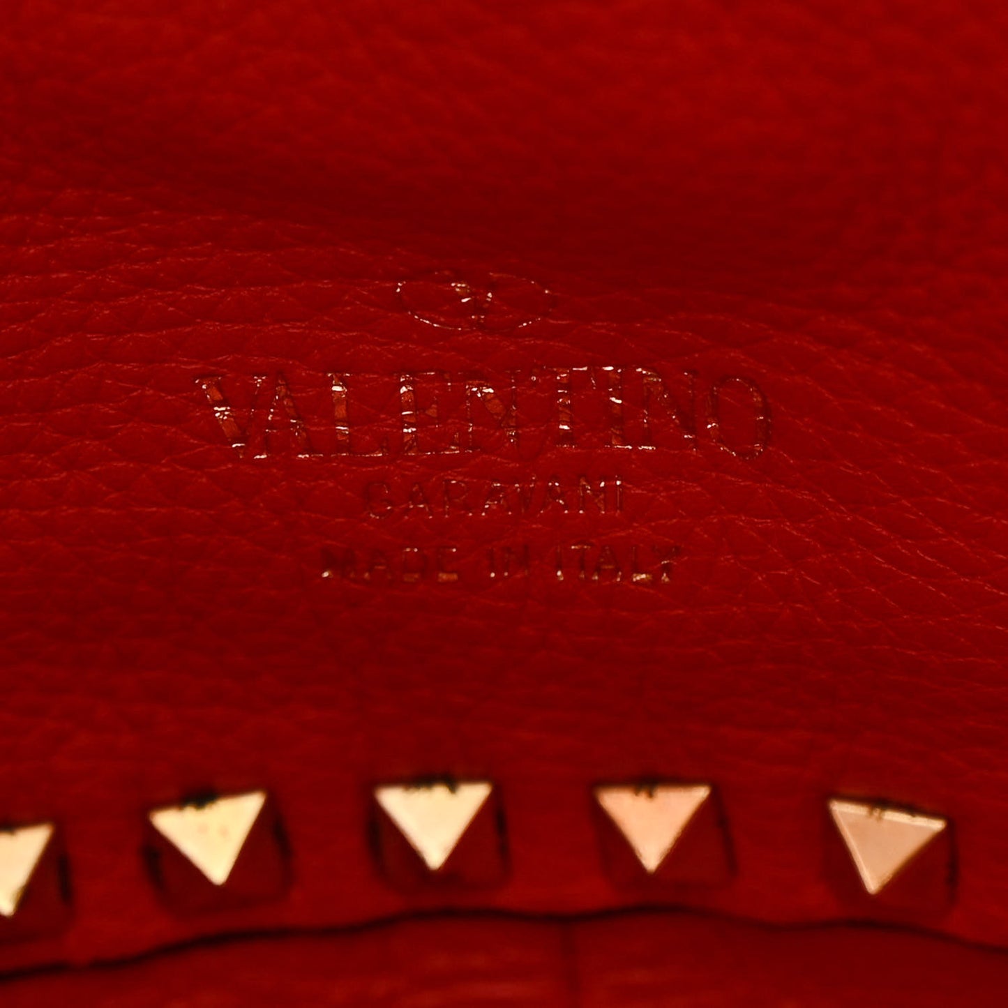 Pebbled Calfskin Medium Rockstud Reversible Tote Light Cuir Rosso Valentino