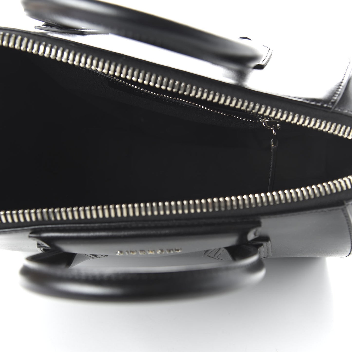 Shiny Lord Calfskin Medium Antigona Black
