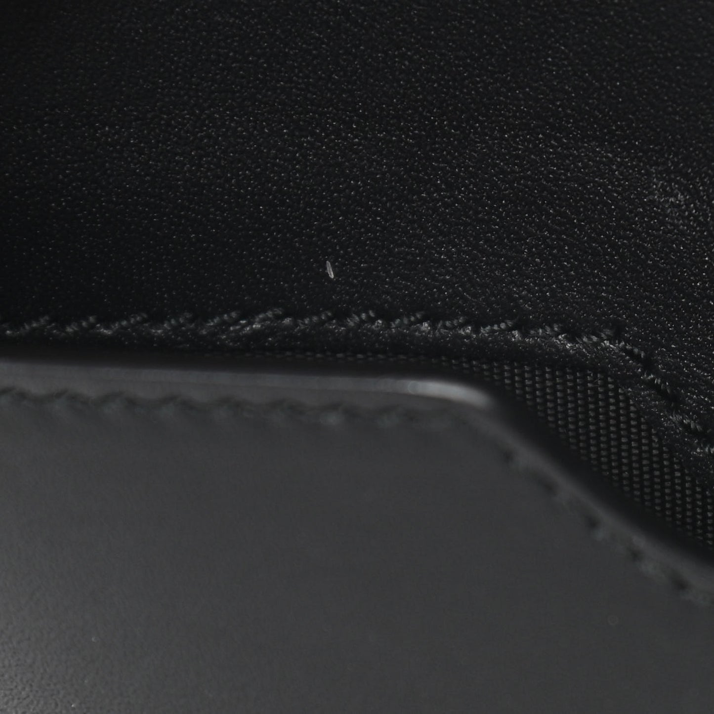 Calfskin Queen Margaret Chain Wallet Black