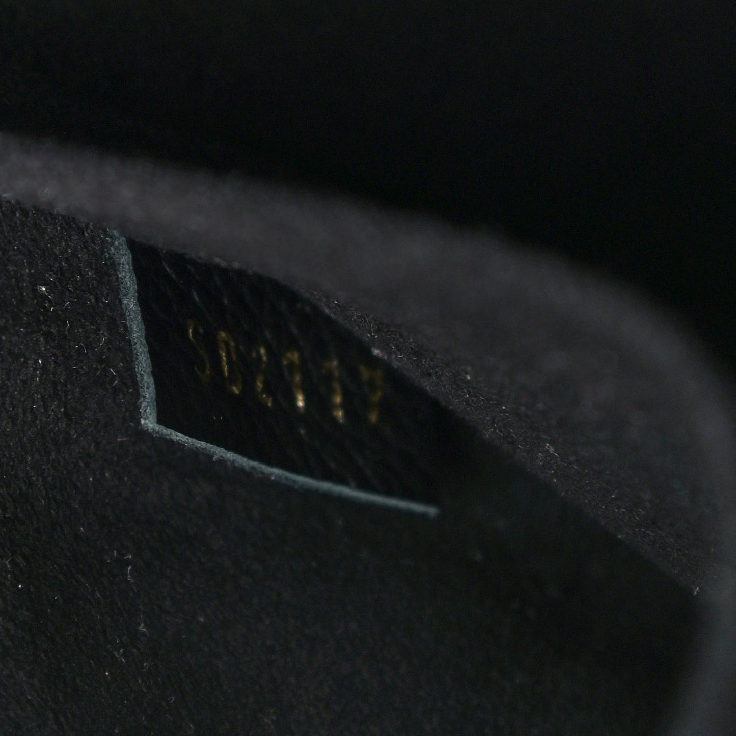 Monogram Popincourt MM Black