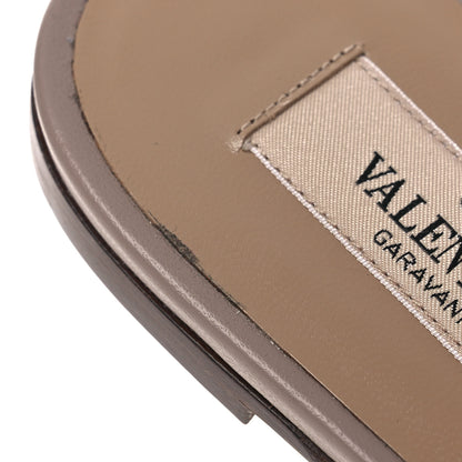 Valentino Garavani Calfskin Rockstud Caged Flat Slide Sandals 37.5 Poudre 11 of 14