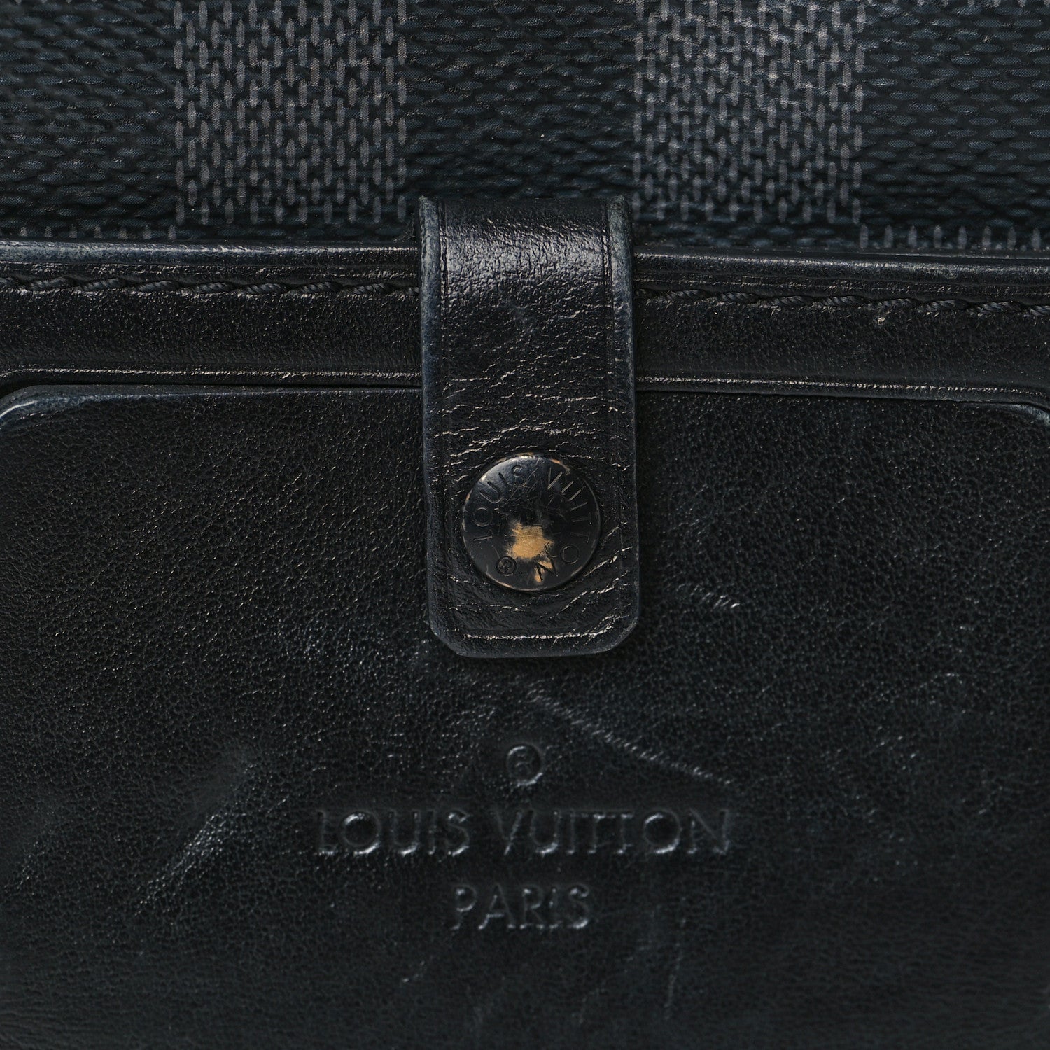 Louis Vuitton Damier Graphite Alpha Messenger Bag 13 of 13