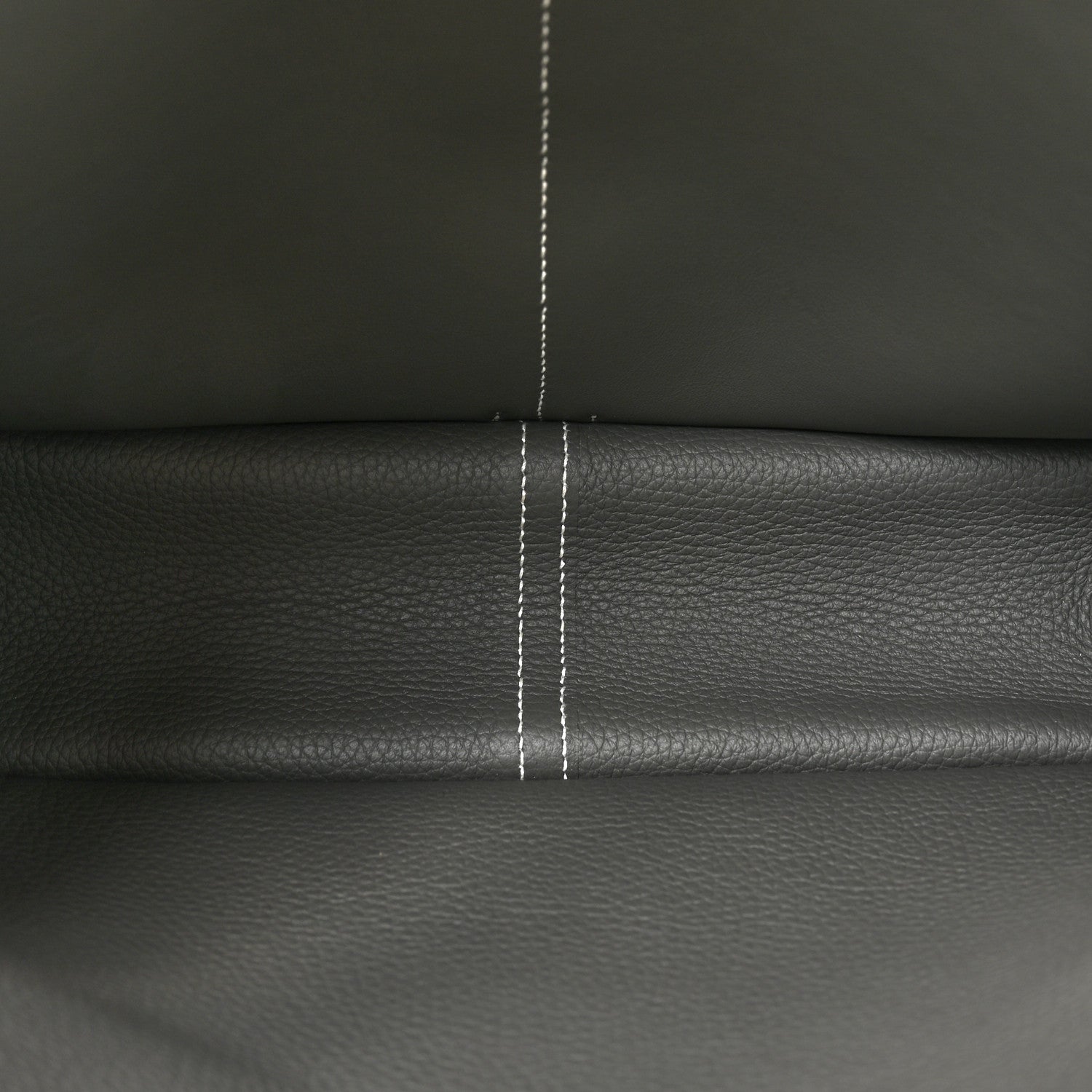 Hermes Taurillon Clemence Halzan 31 GM Gris Meyer 5 of 10