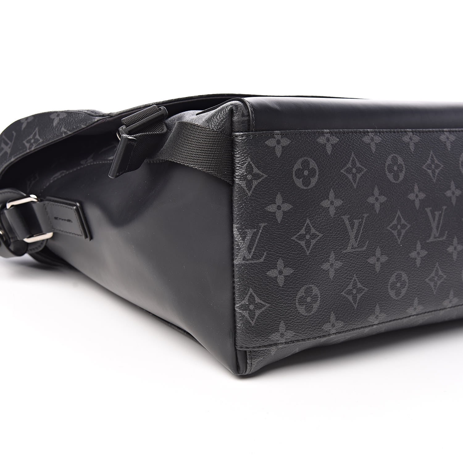 Louis Vuitton Monogram Eclipse Voyager Messenger MM 9 of 10