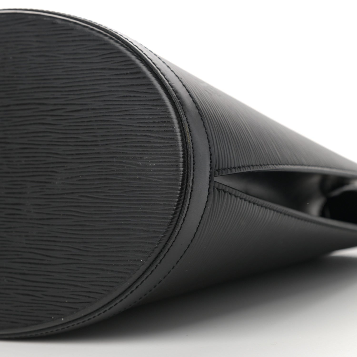 Louis Vuitton Epi Cluny Black 9 of 10