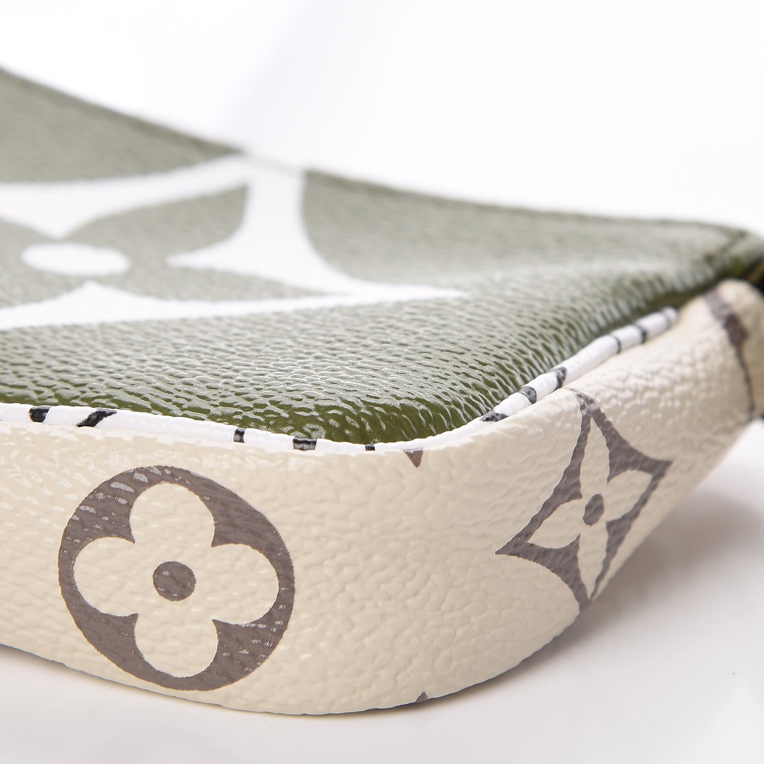 Louis Vuitton Monogram Giant Micro Pochette Accessories Kaki White 9 of 10