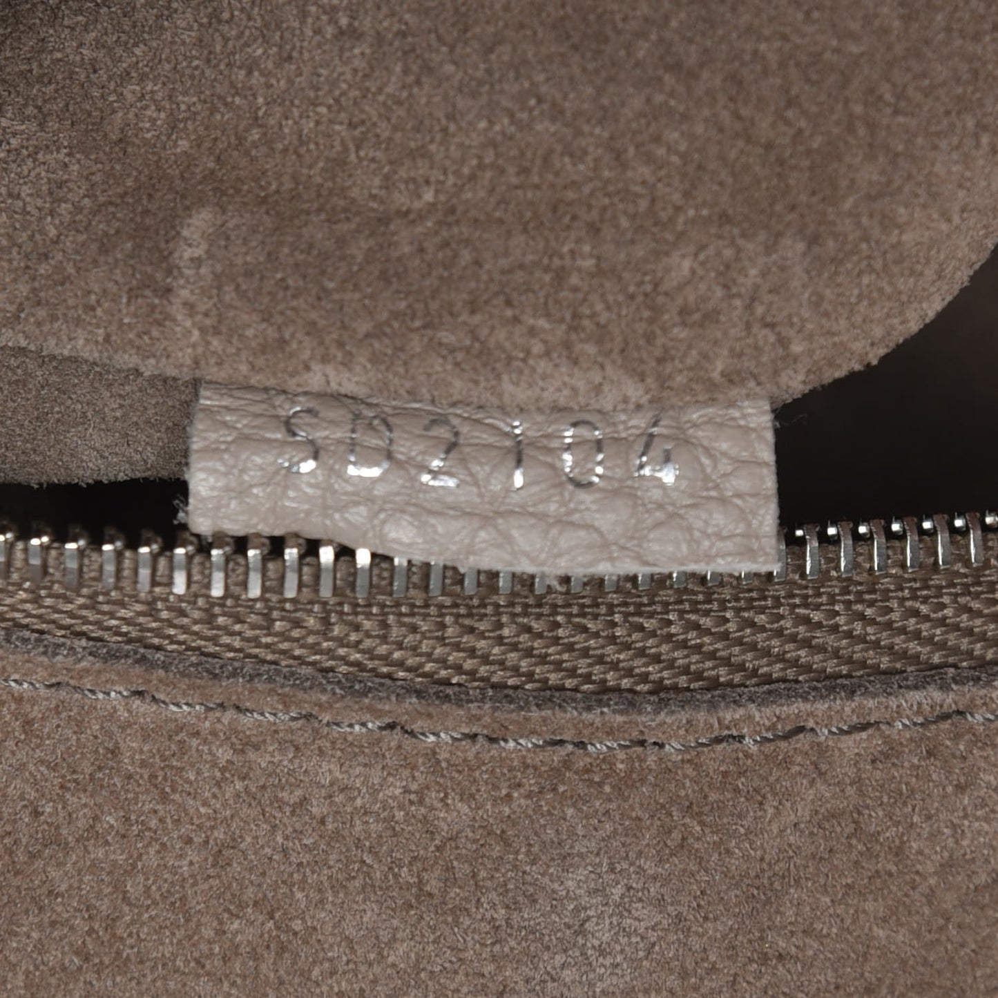 Veau Cachemire Soft Lockit MM Galet