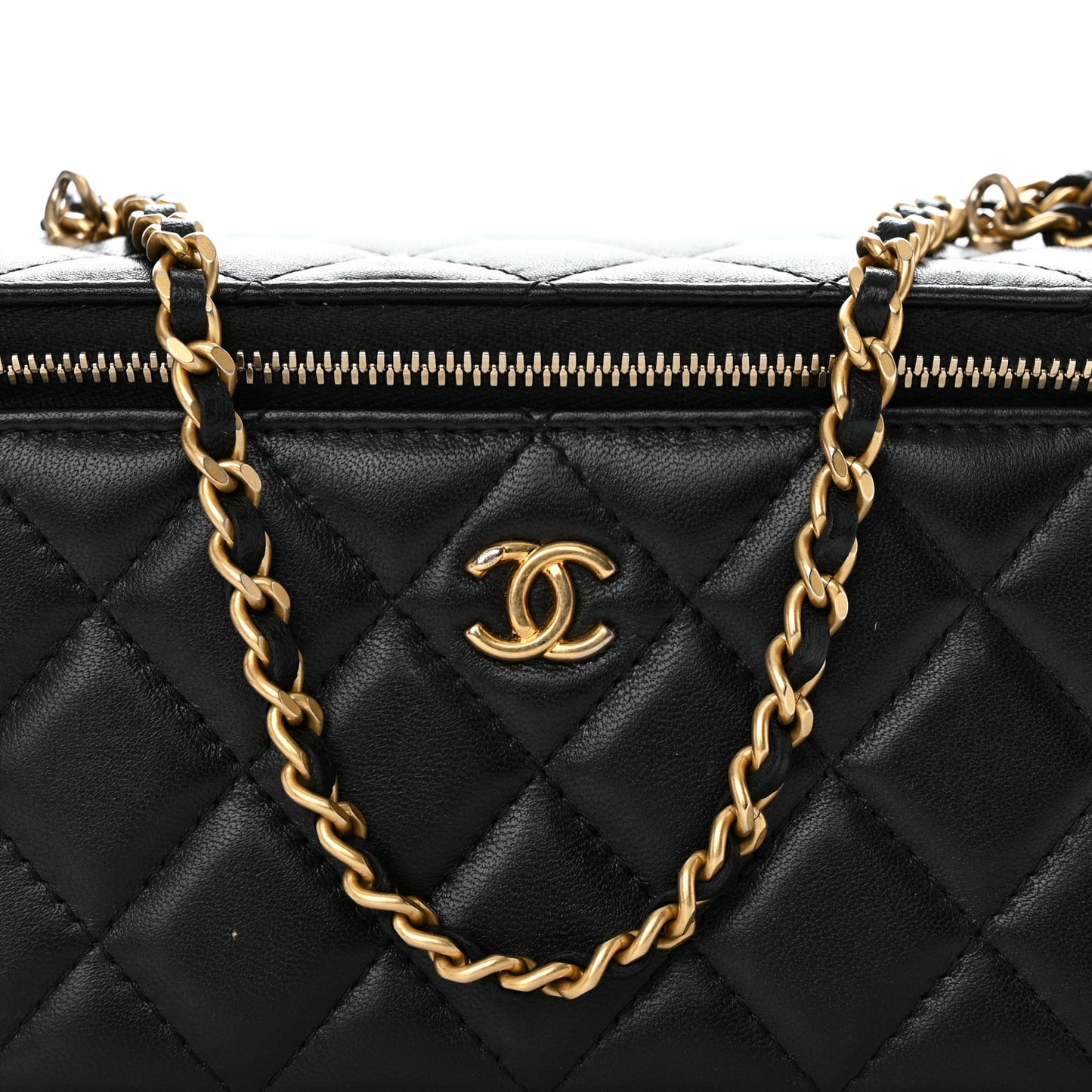 Lambskin Quilted Small Pearl Crush Vanity Case With Chain Black