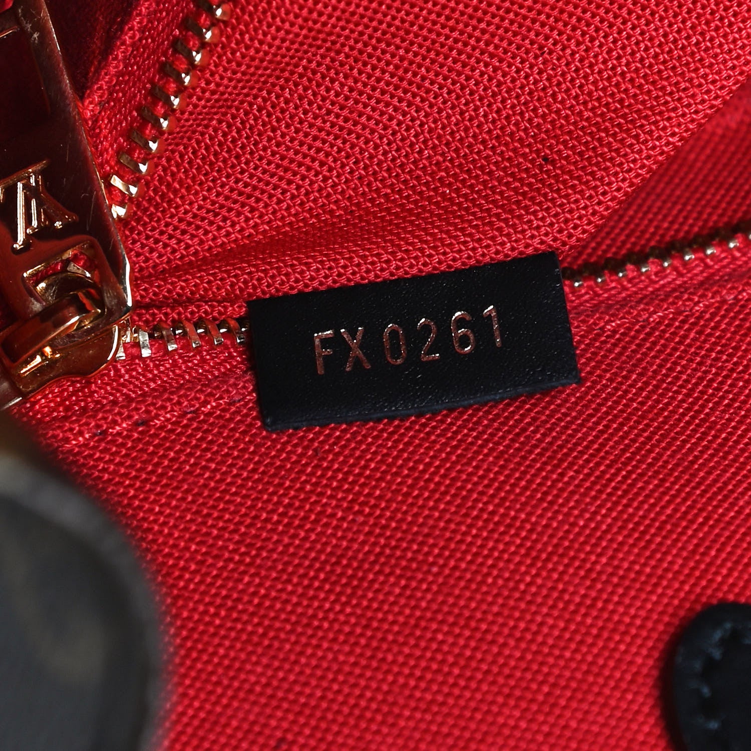 Louis Vuitton Reverse Monogram Giant Onthego MM 7 of 10