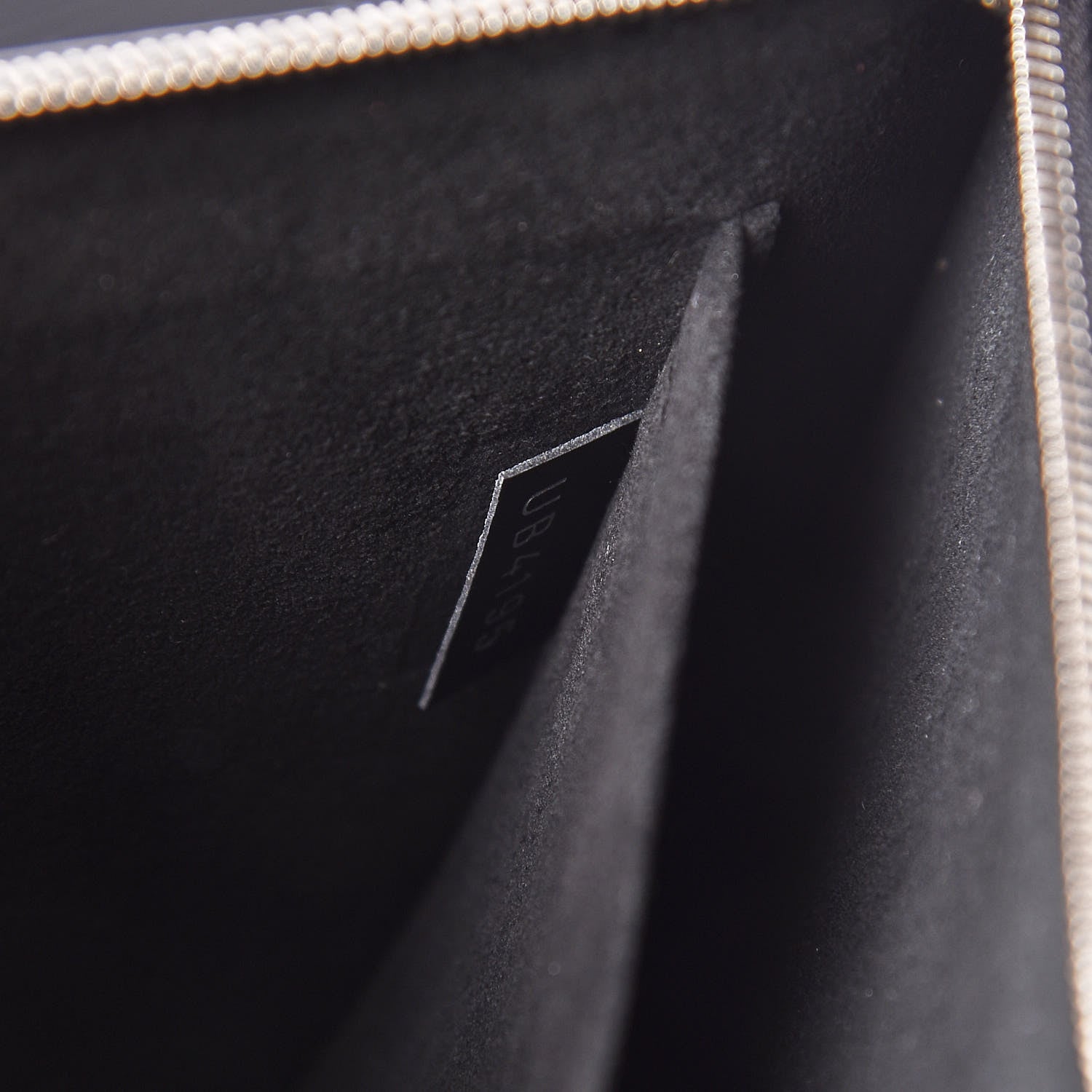 Louis Vuitton Epi Neverfull MM Black 8 of 12