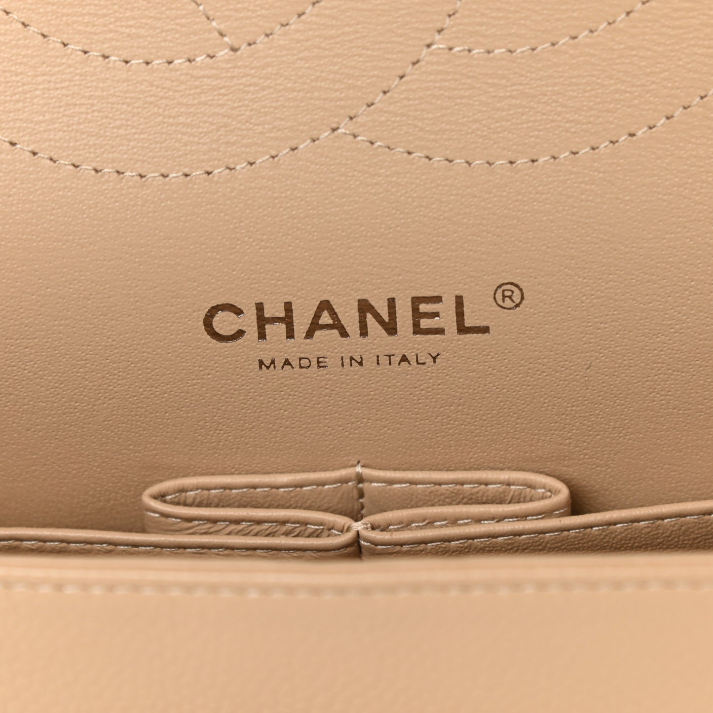 Caviar Quilted Jumbo Double Flap Beige Clair