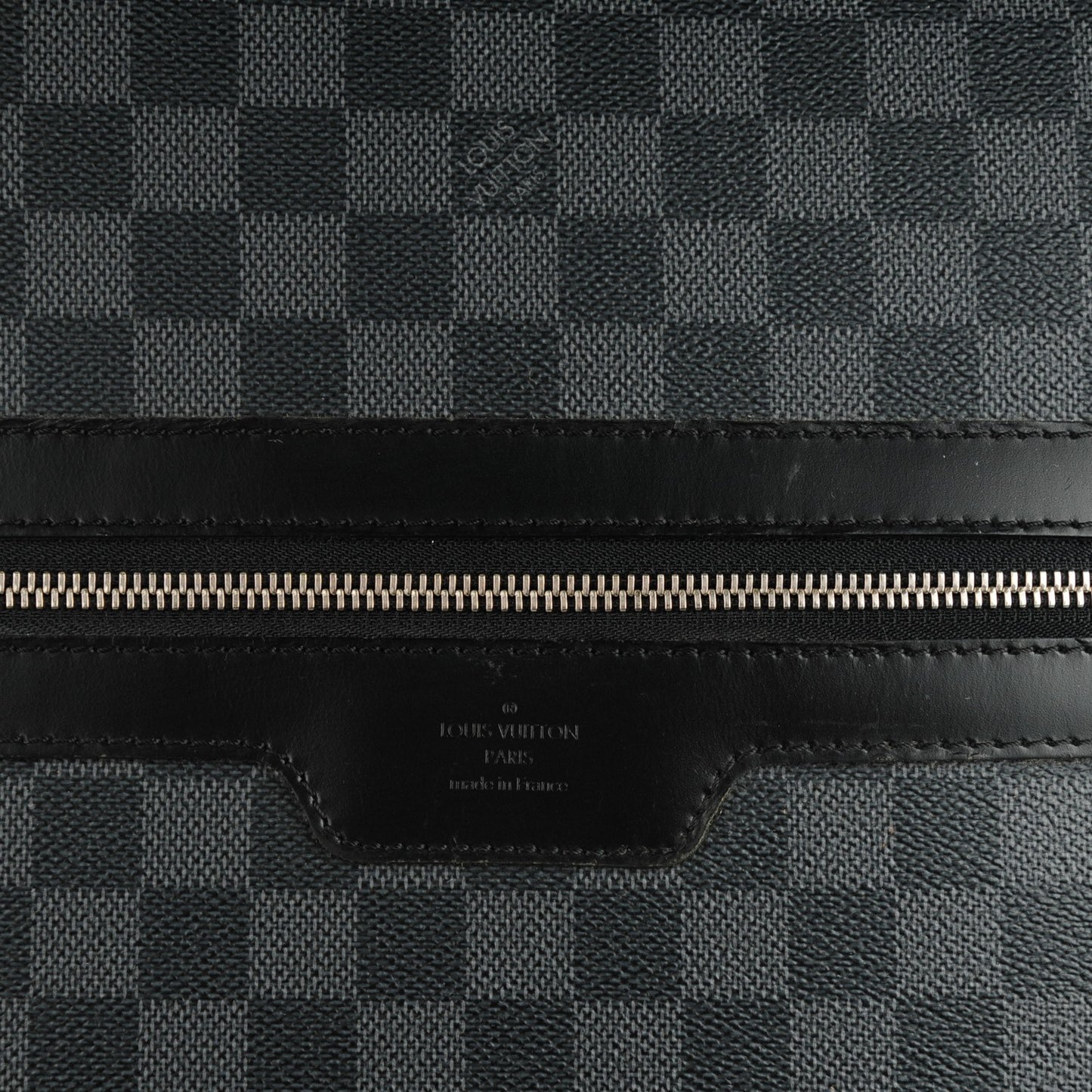 Damier Graphite Pegase 55