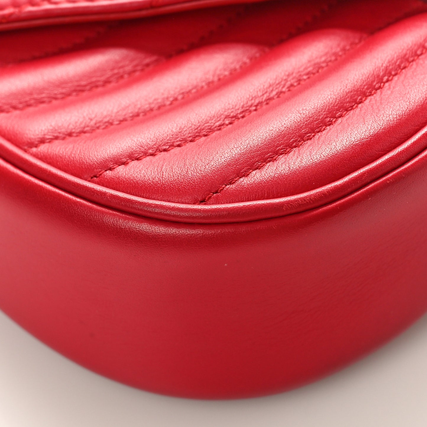 Calfskin New Wave Chain PM Scarlet