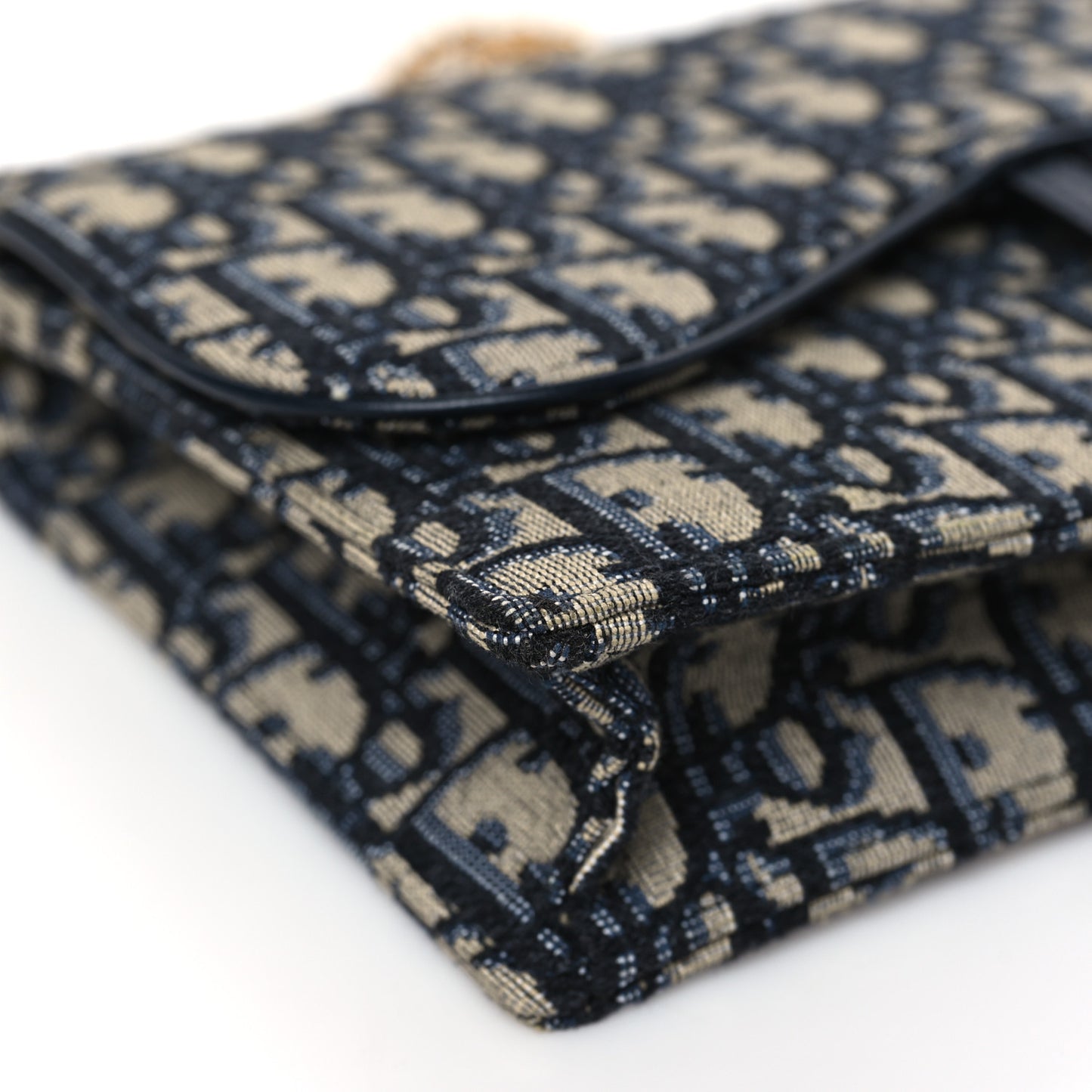 Oblique Saddle Chain Pouch Blue