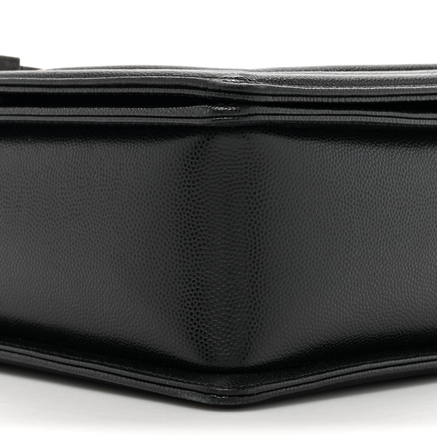 Caviar Quilted Large Boy Flap Black