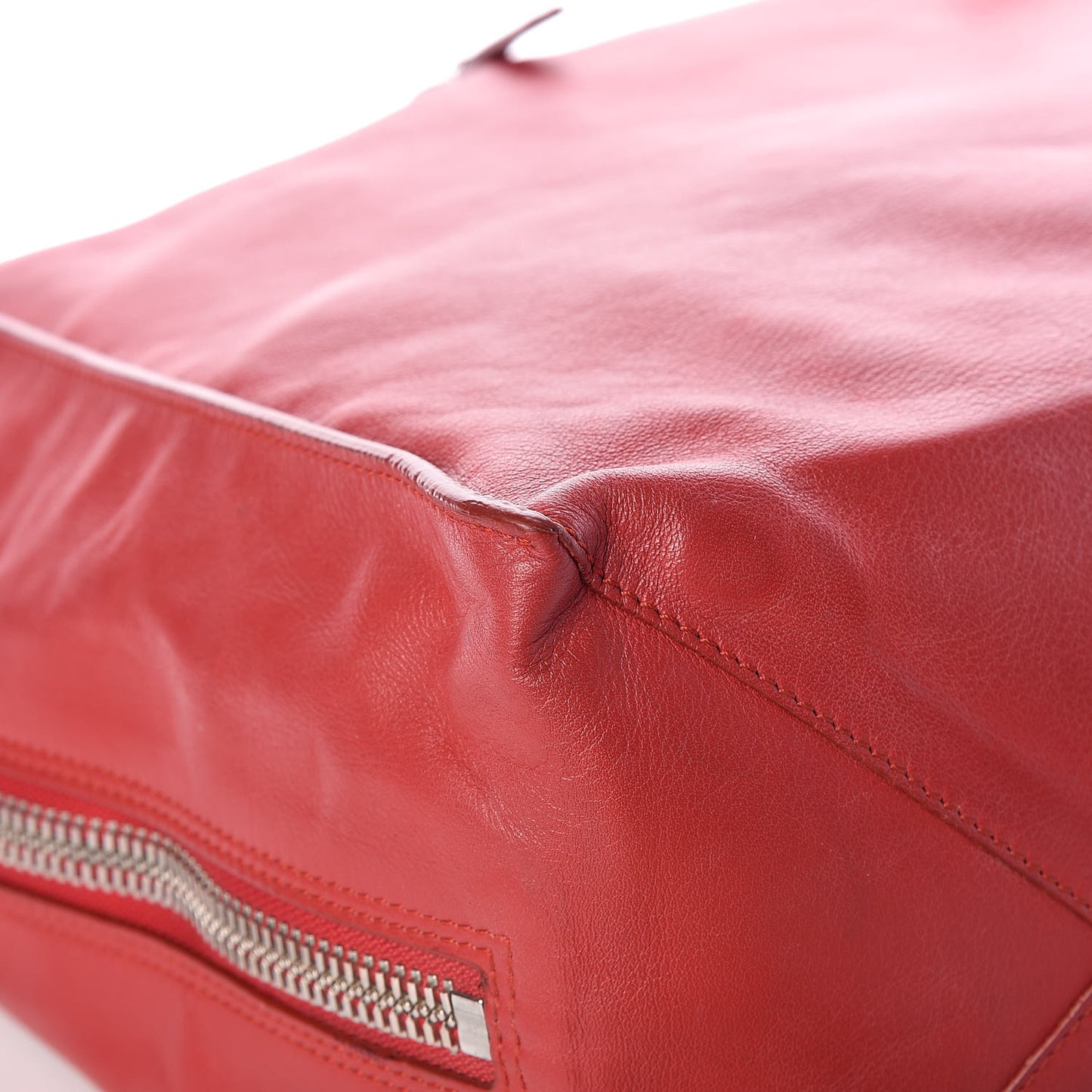 Veau Souple Papier A4 Zip Around Tote Rouge