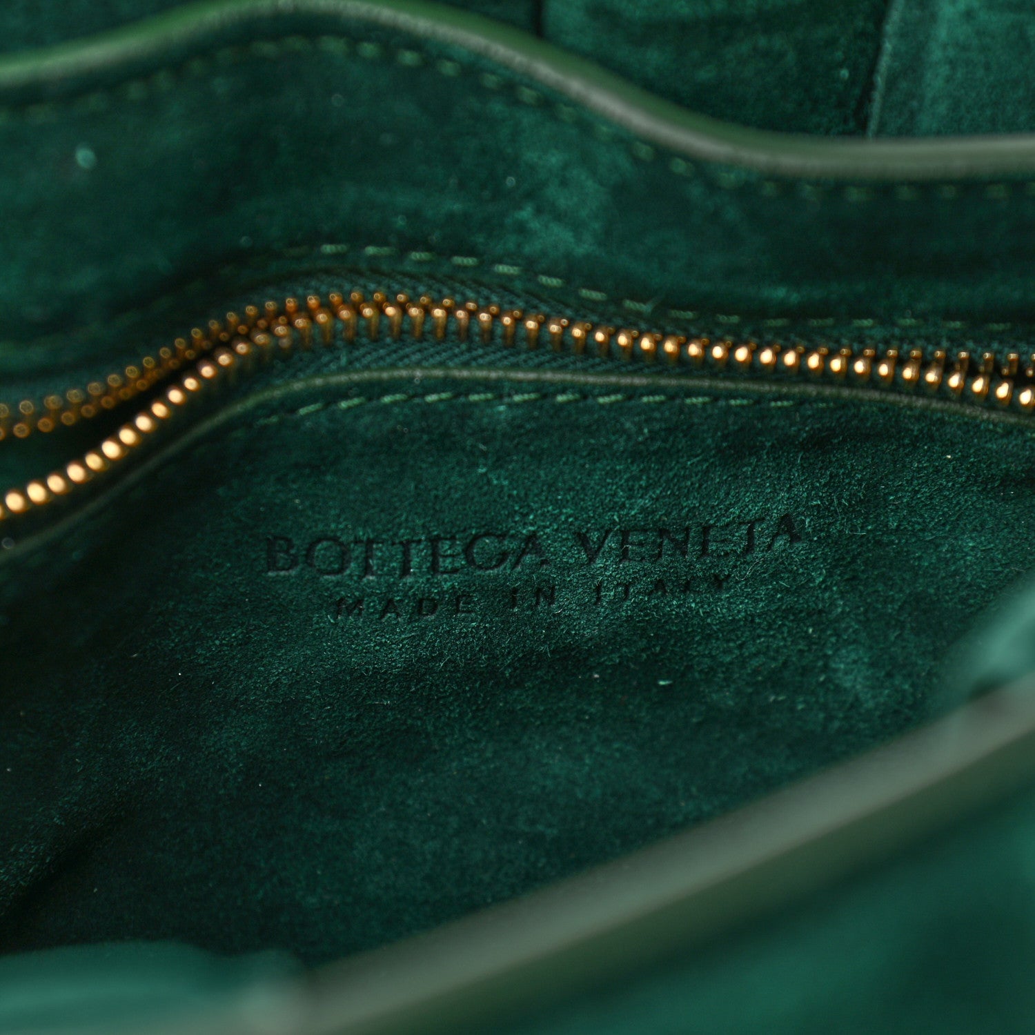 Bottega Veneta Suede Maxi Intrecciato Padded Chain Cassette Crossbody Bag Emerald Green 6 of 10