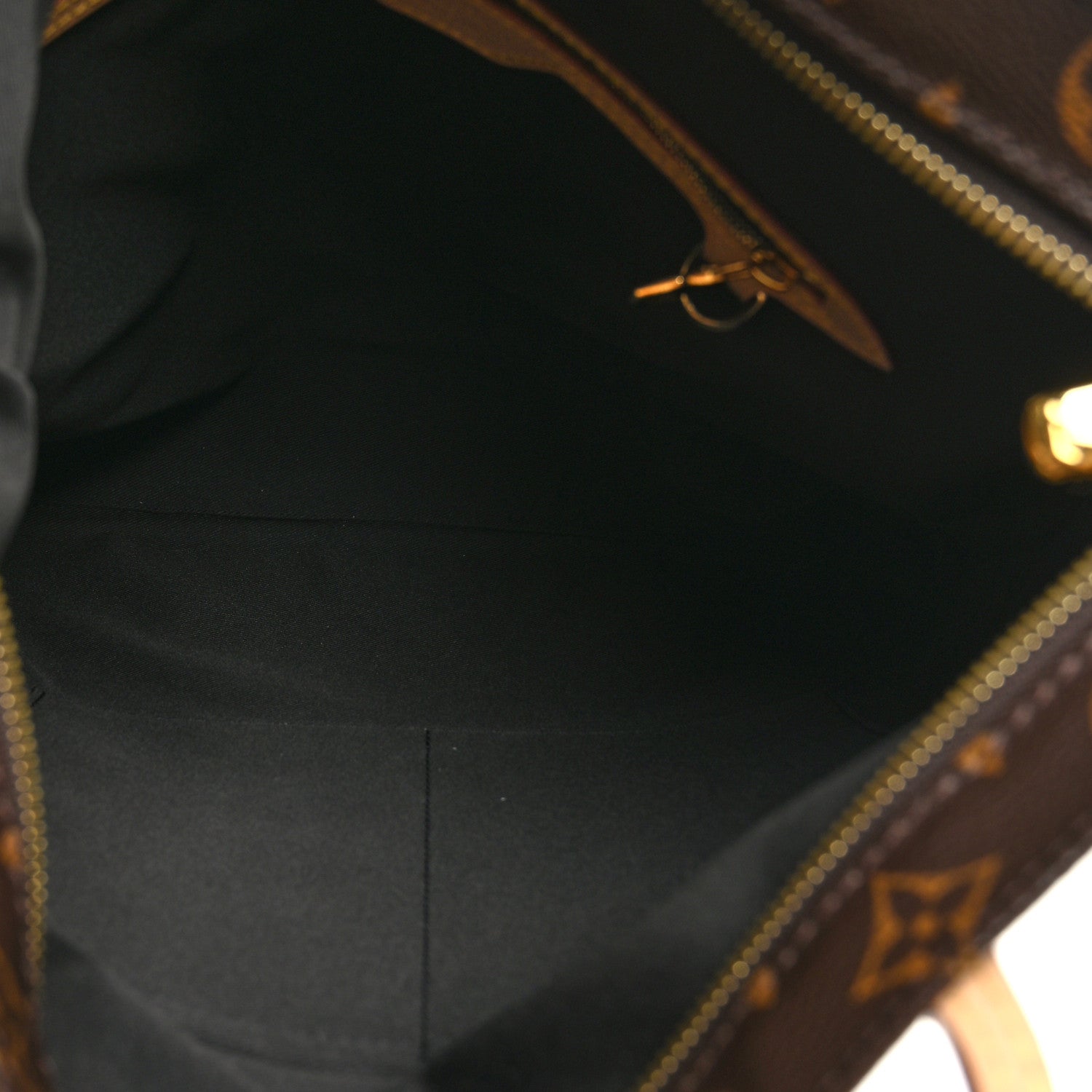 Louis Vuitton Monogram The Exorcist Carry It 6 of 9
