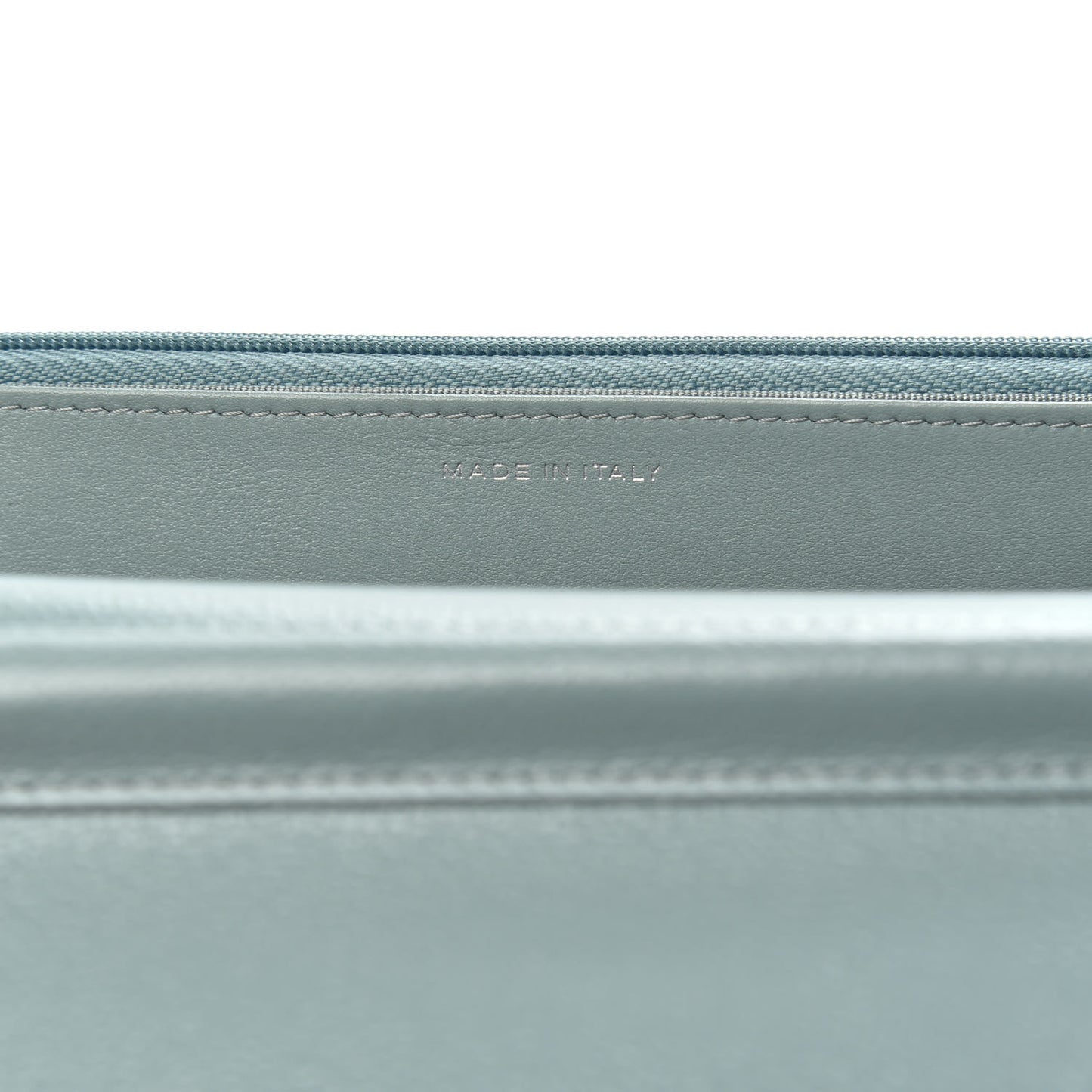 Caviar Quilted Wallet On Chain WOC Blue