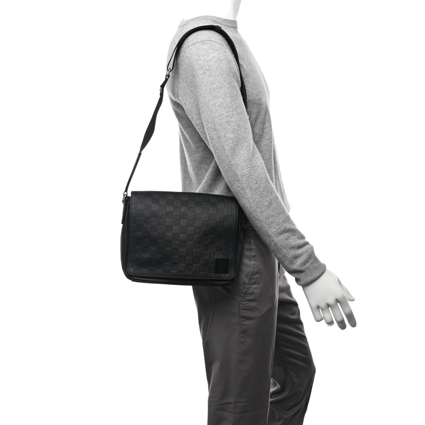 Damier Infini District PM Onyx