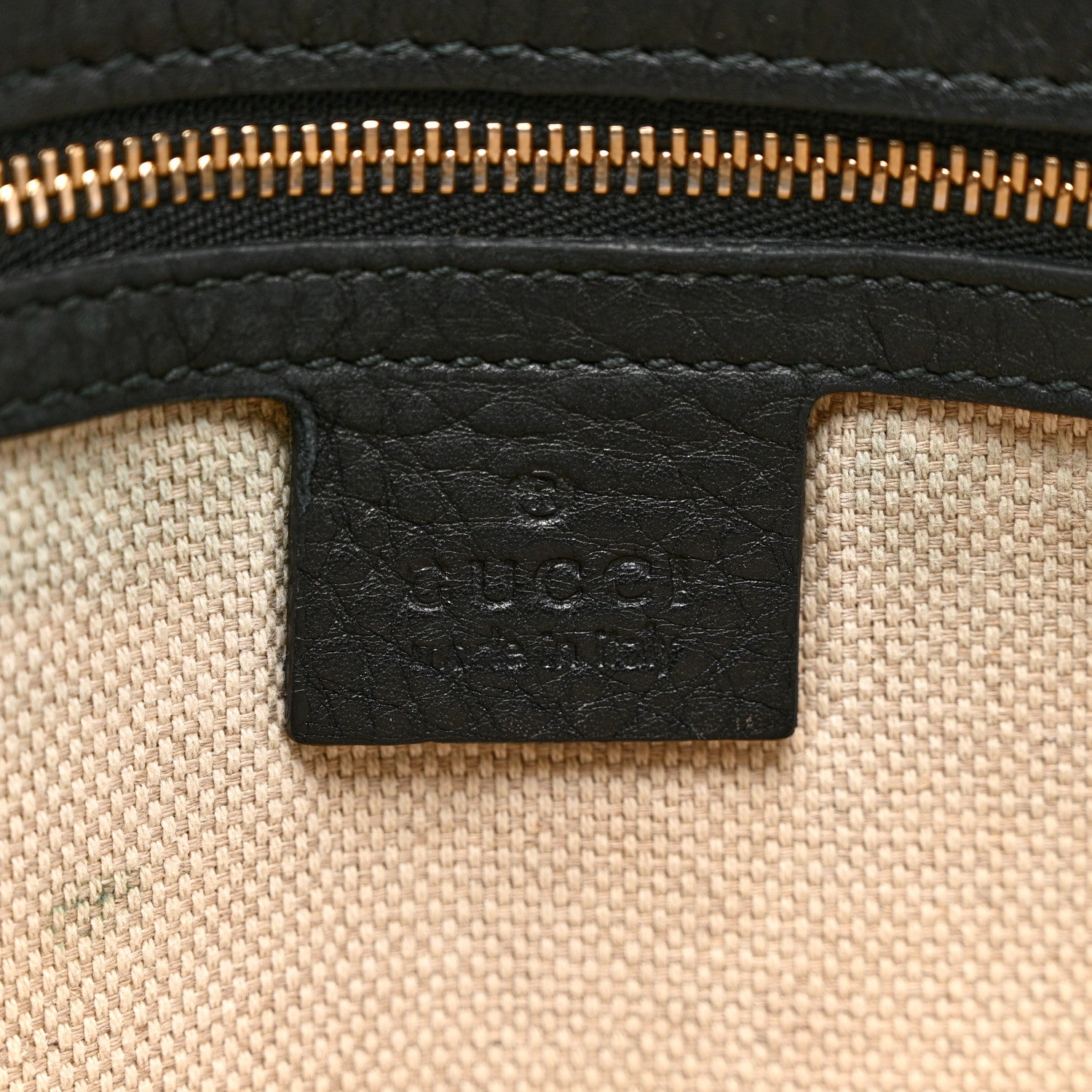 Gucci Pebbled Calfskin Medium Soho Clutch Black 7 of 11