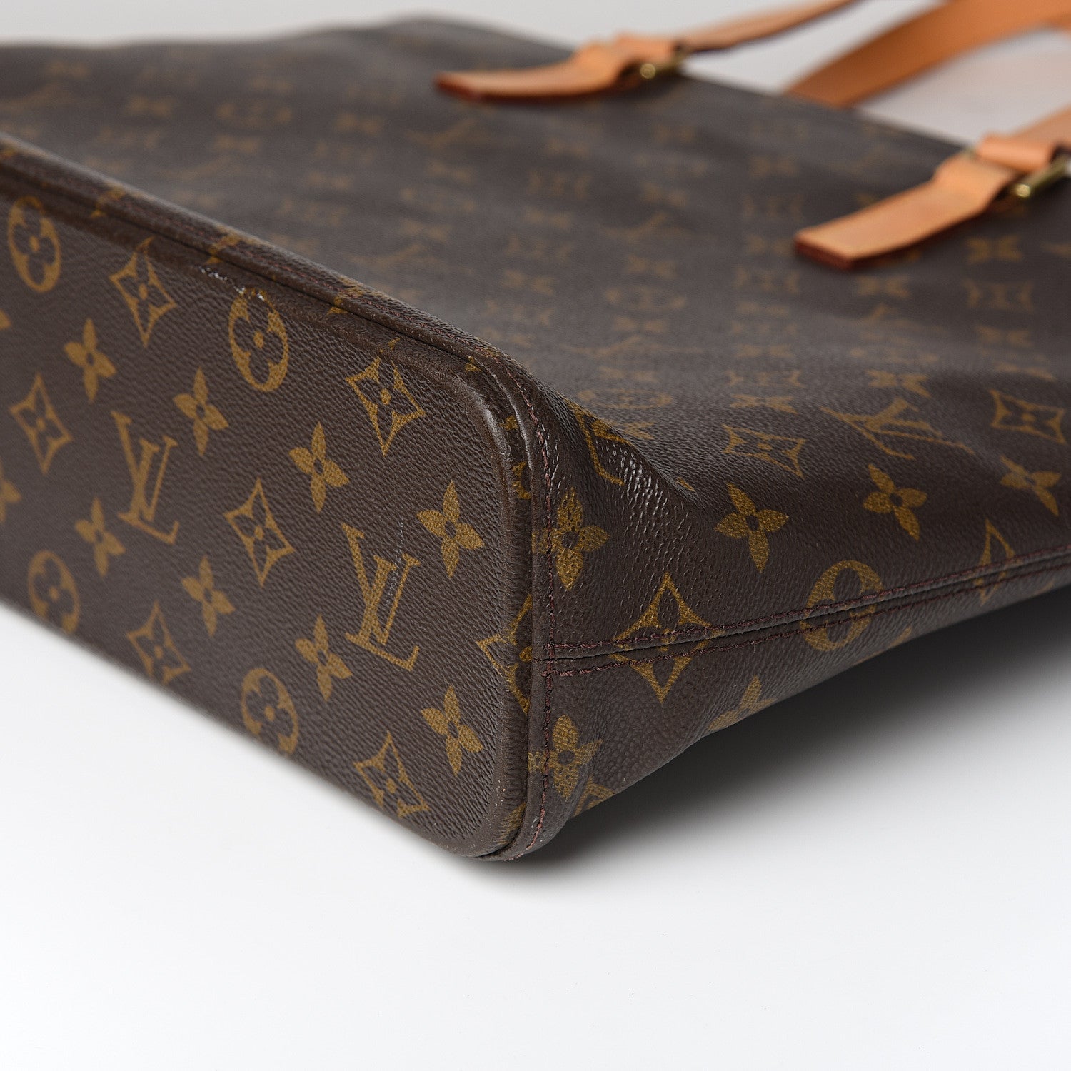 Louis Vuitton Monogram Luco 7 of 8