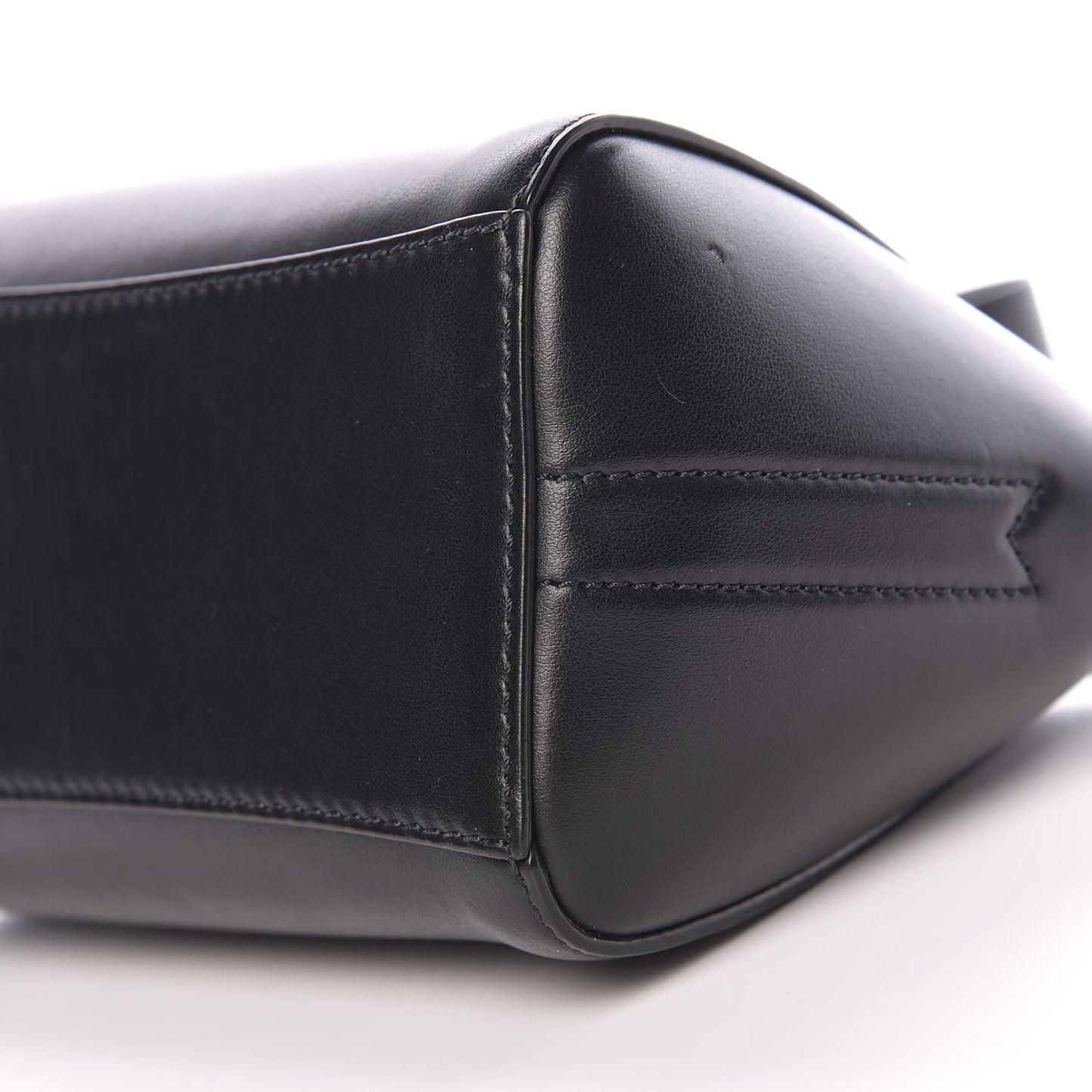 Calfskin Small Studded Antigona Beauty Wristlet Black