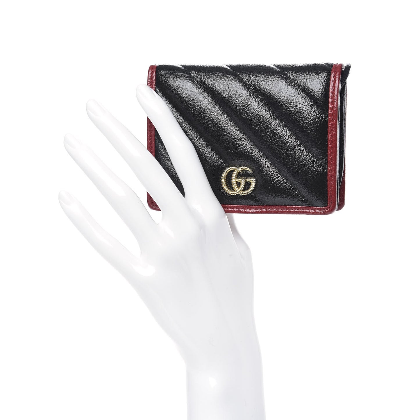 Vintage Effect Calfskin Matelasse Diagonal Torchon GG Marmont Card Case Wallet Black Romantic Cherry