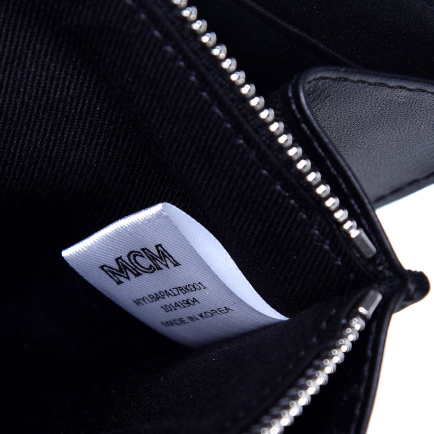 Visetos Medium Patricia Wallet On Chain Black