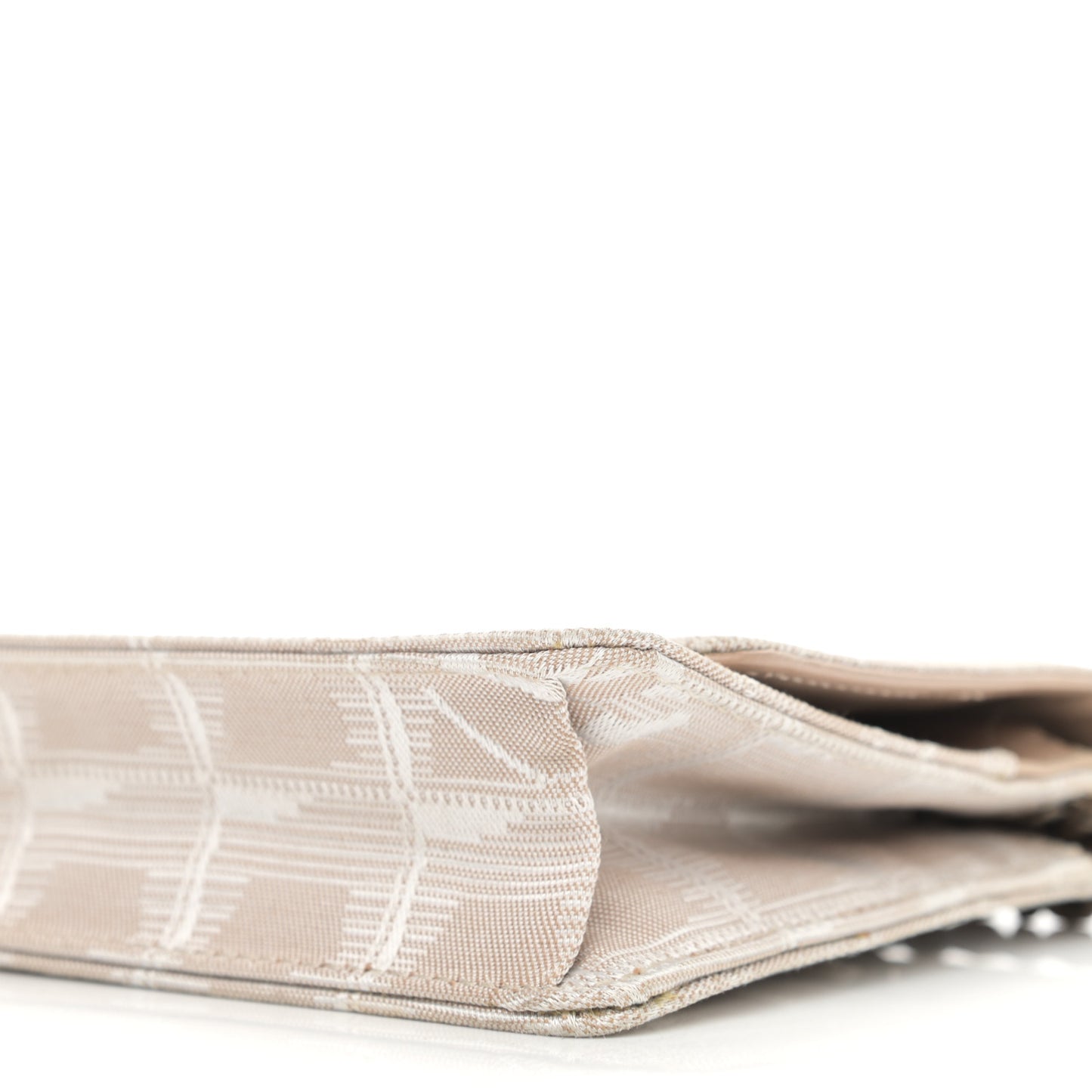 Nylon Travel Wallet On Chain WOC Beige