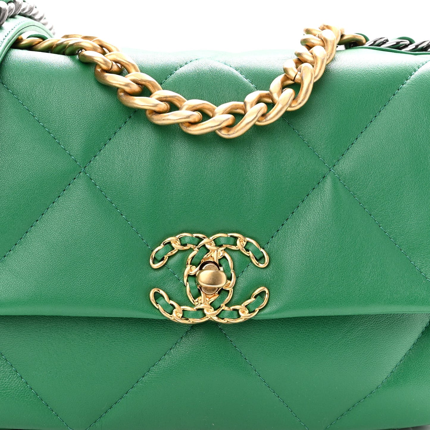 Lambskin Quilted Medium Chanel 19 Flap Green
