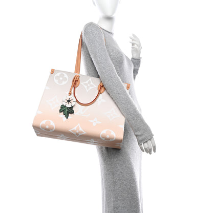 Louis Vuitton LOUIS VUITTON Monogram Giant By The Pool OnTheGo GM Brume 2 of 12