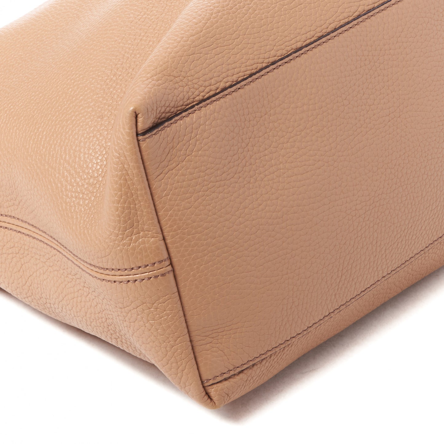 Pebbled Calfskin Medium Soho Chain Shoulder Bag Rose Beige