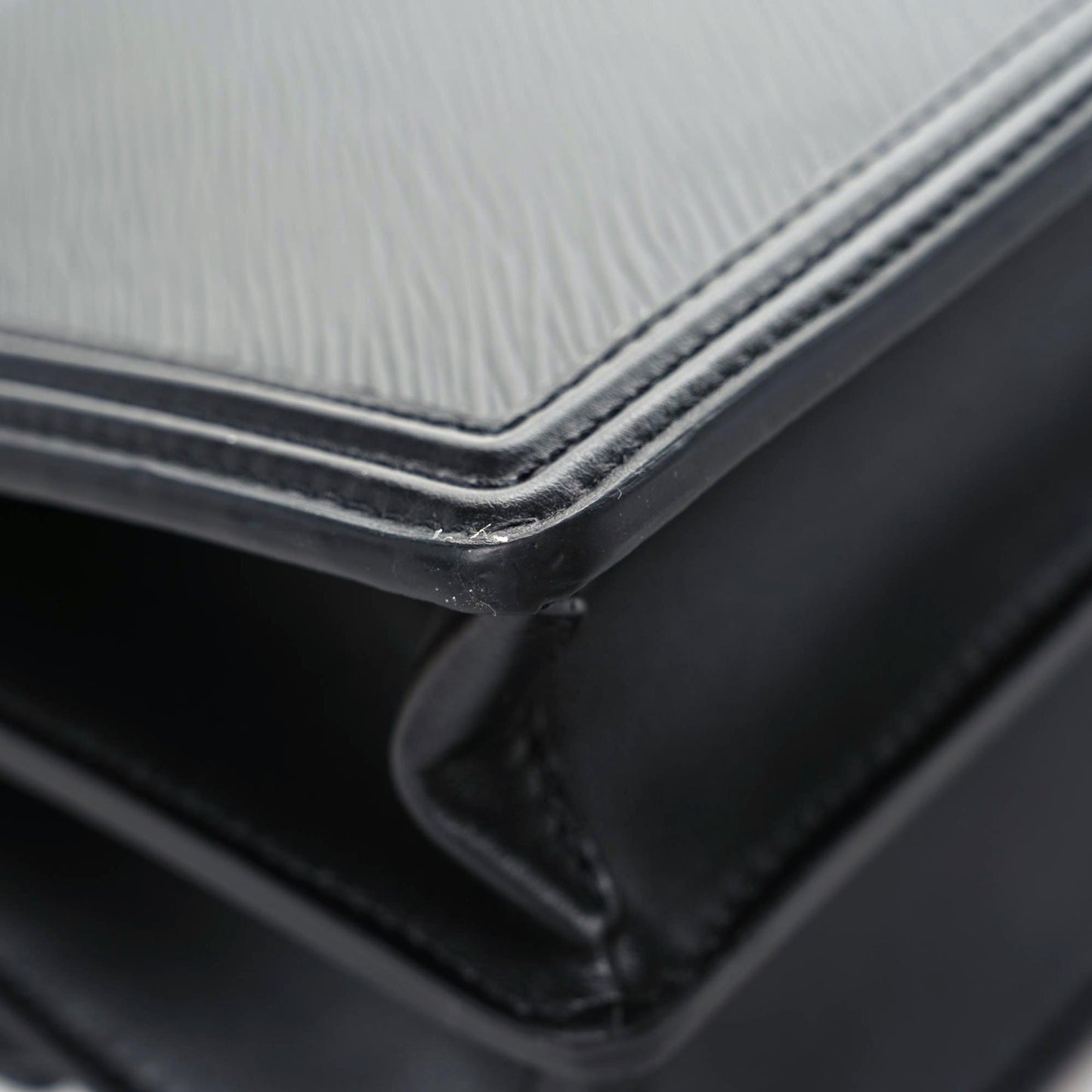 Epi Dauphine MM Black