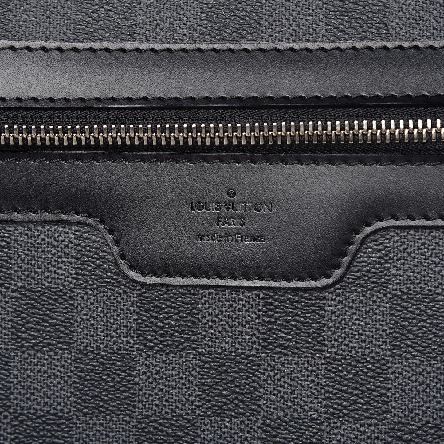 Damier Graphite Pegase 55