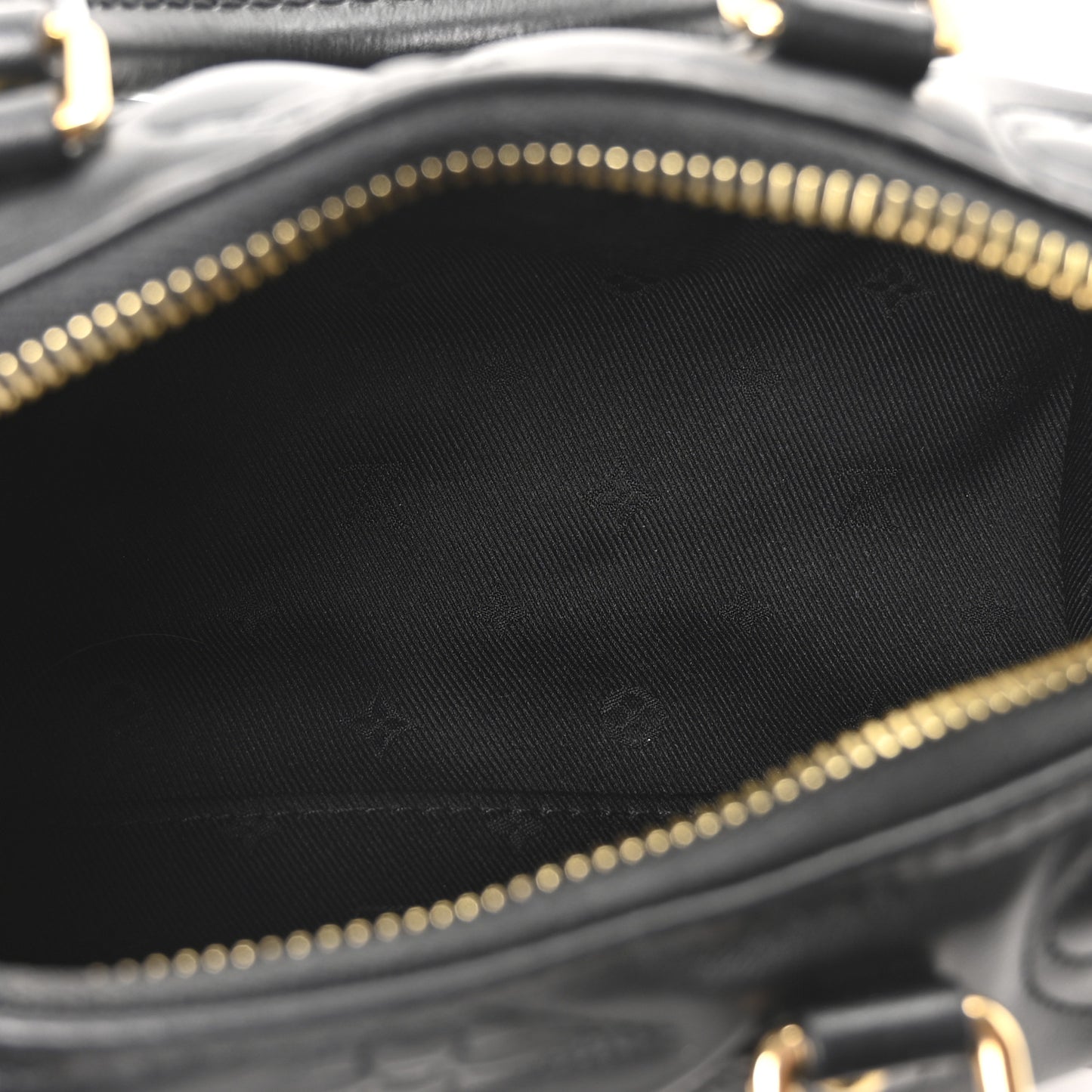 Calfskin Bubblegram Papillon BB Black